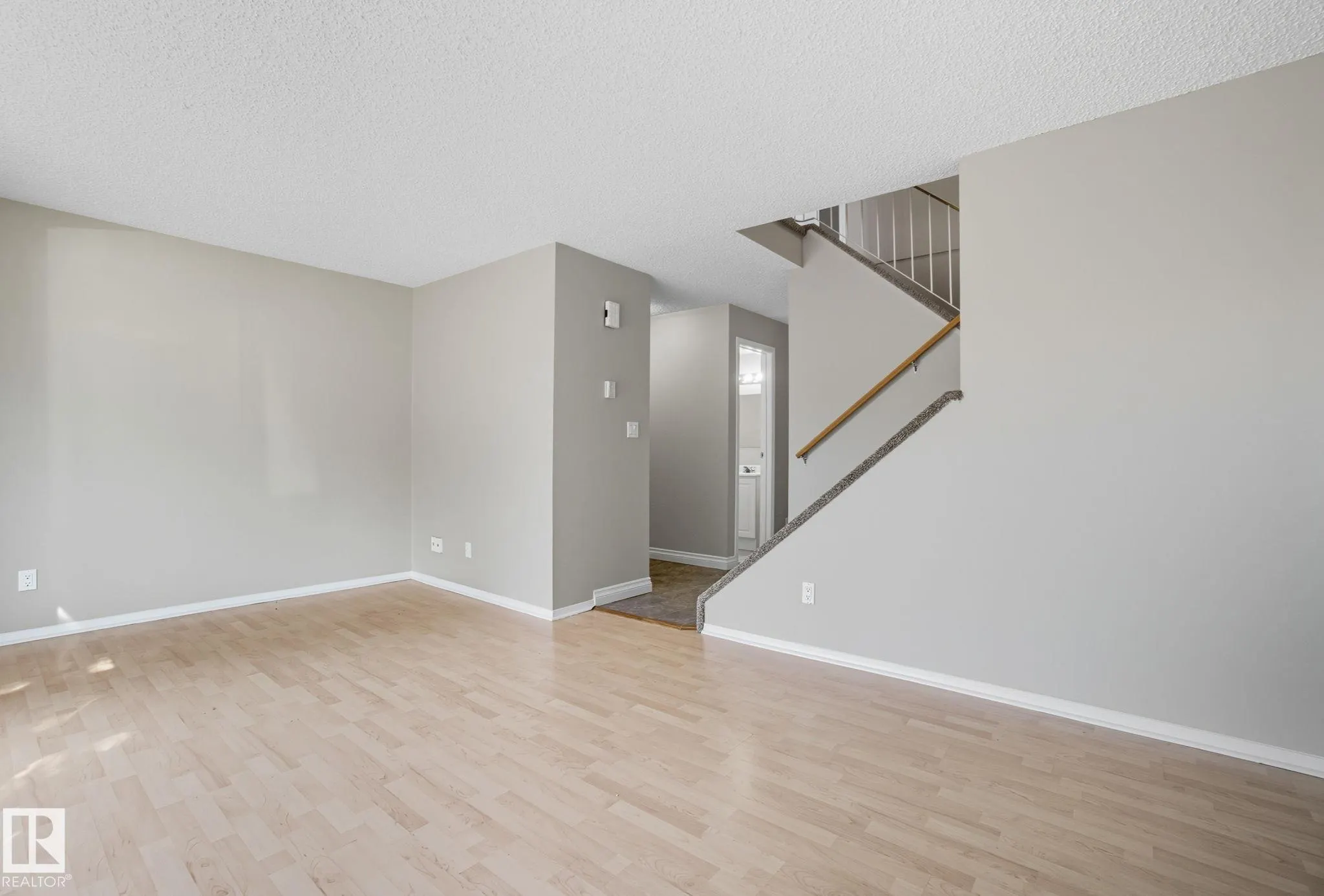 121 KIRKWOOD Way