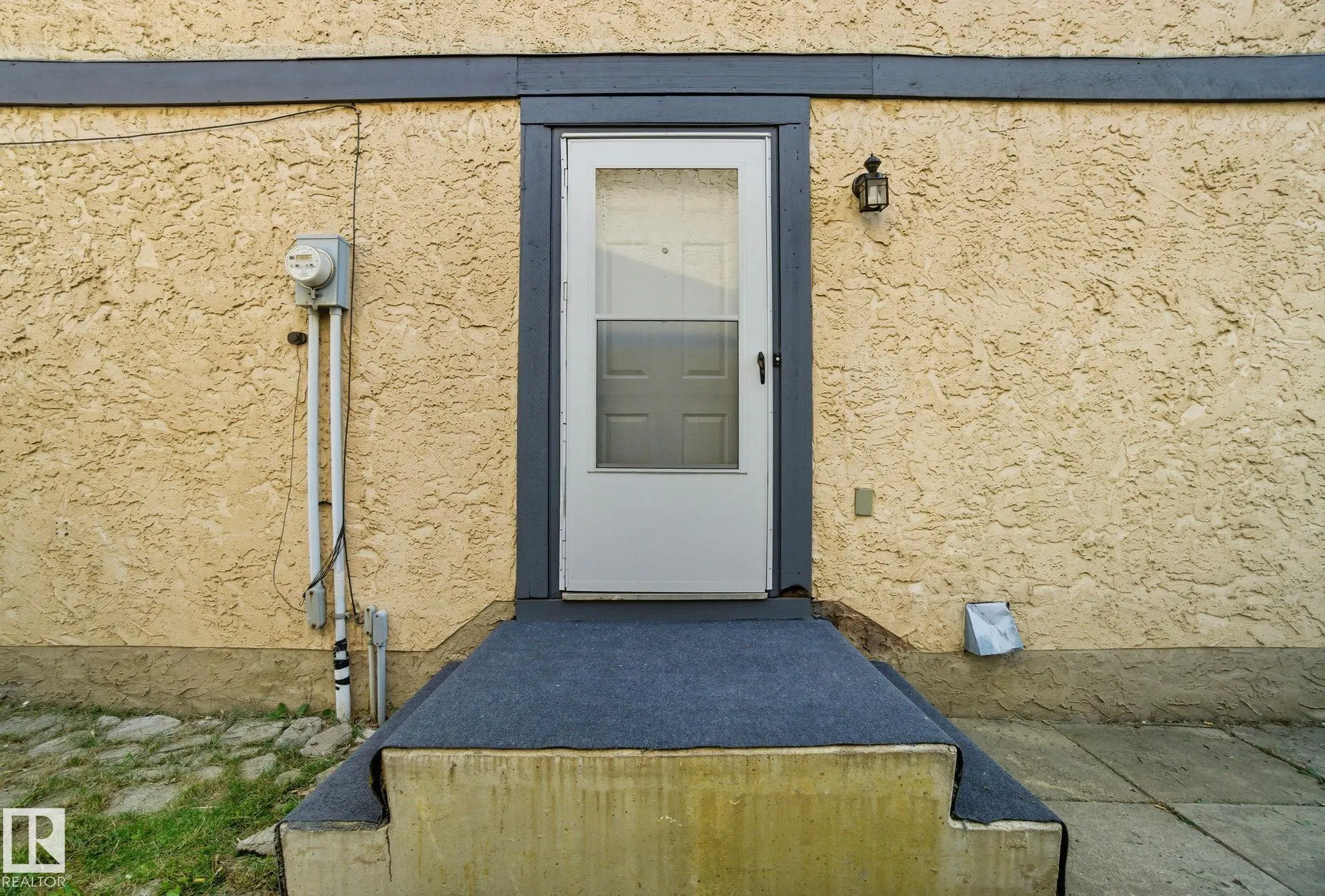121 KIRKWOOD Way