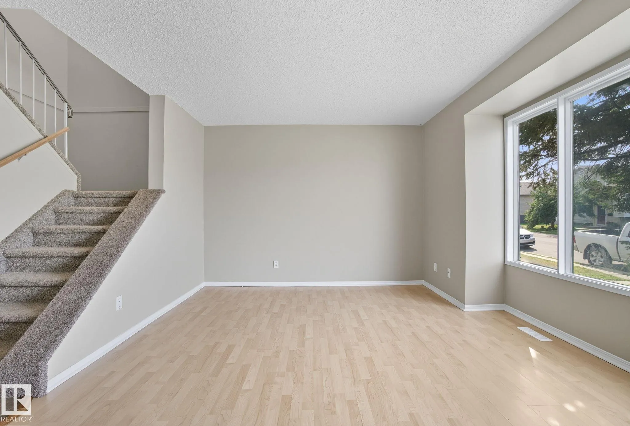 121 KIRKWOOD Way