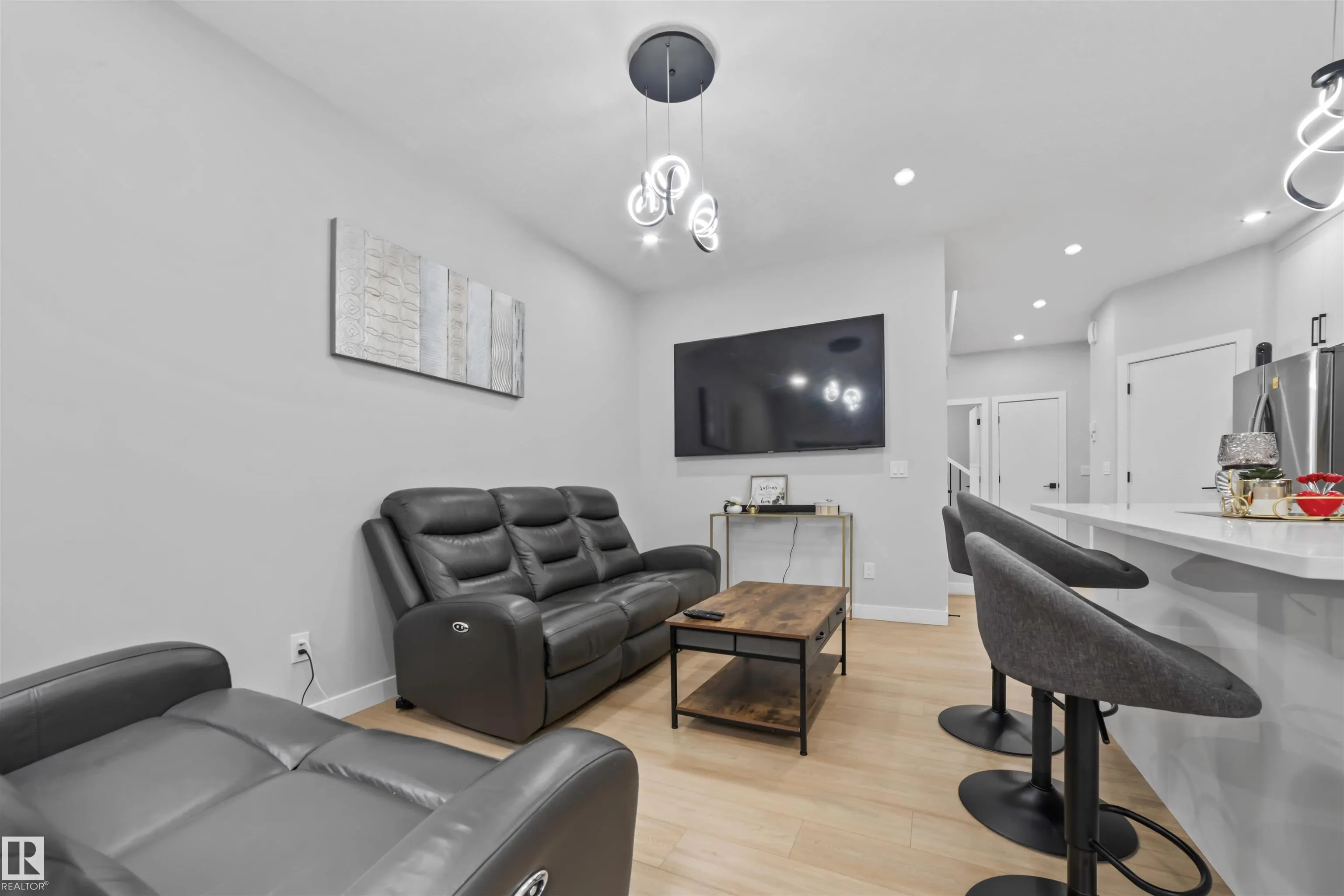3516 33 Ave
