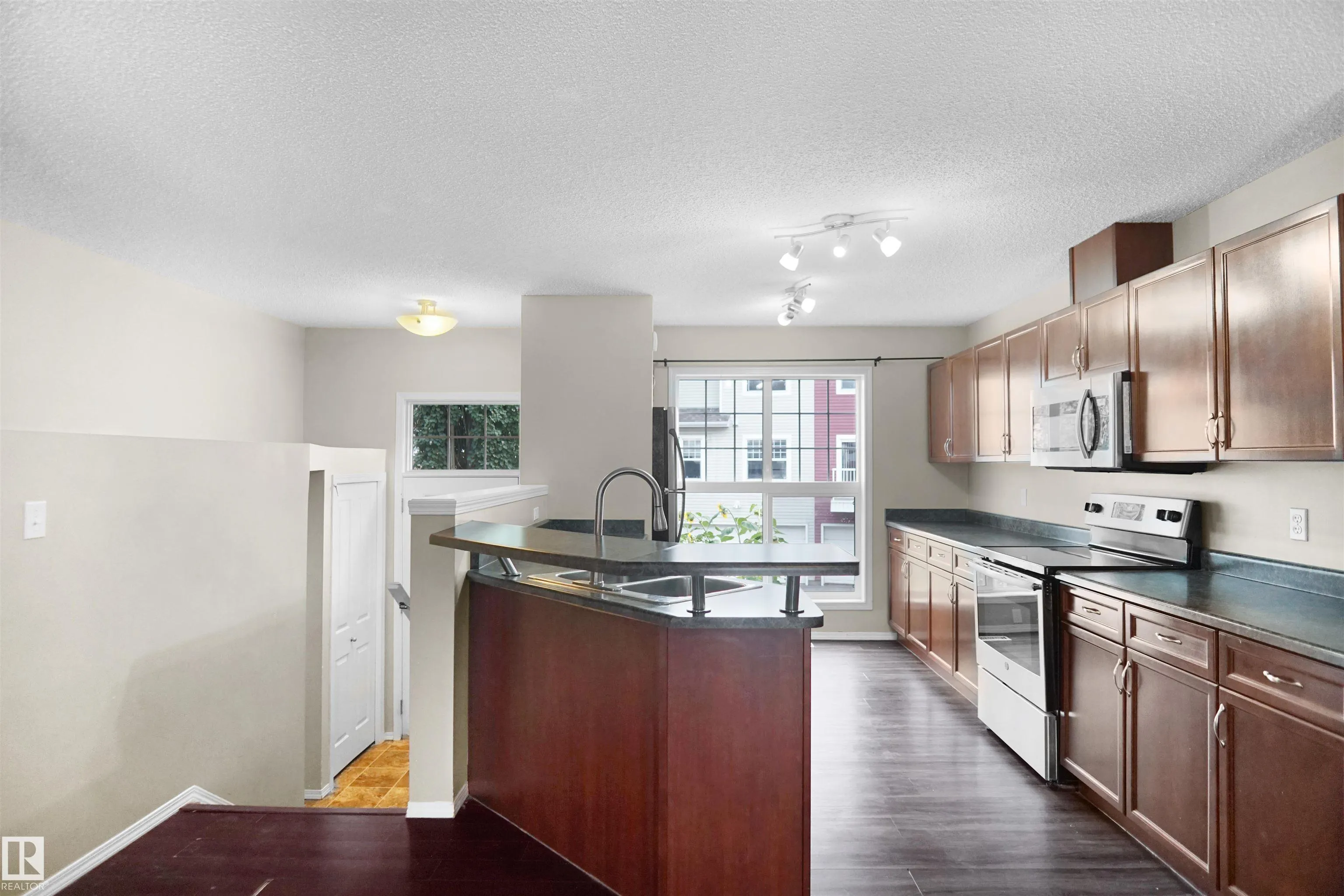 5604 199 ST