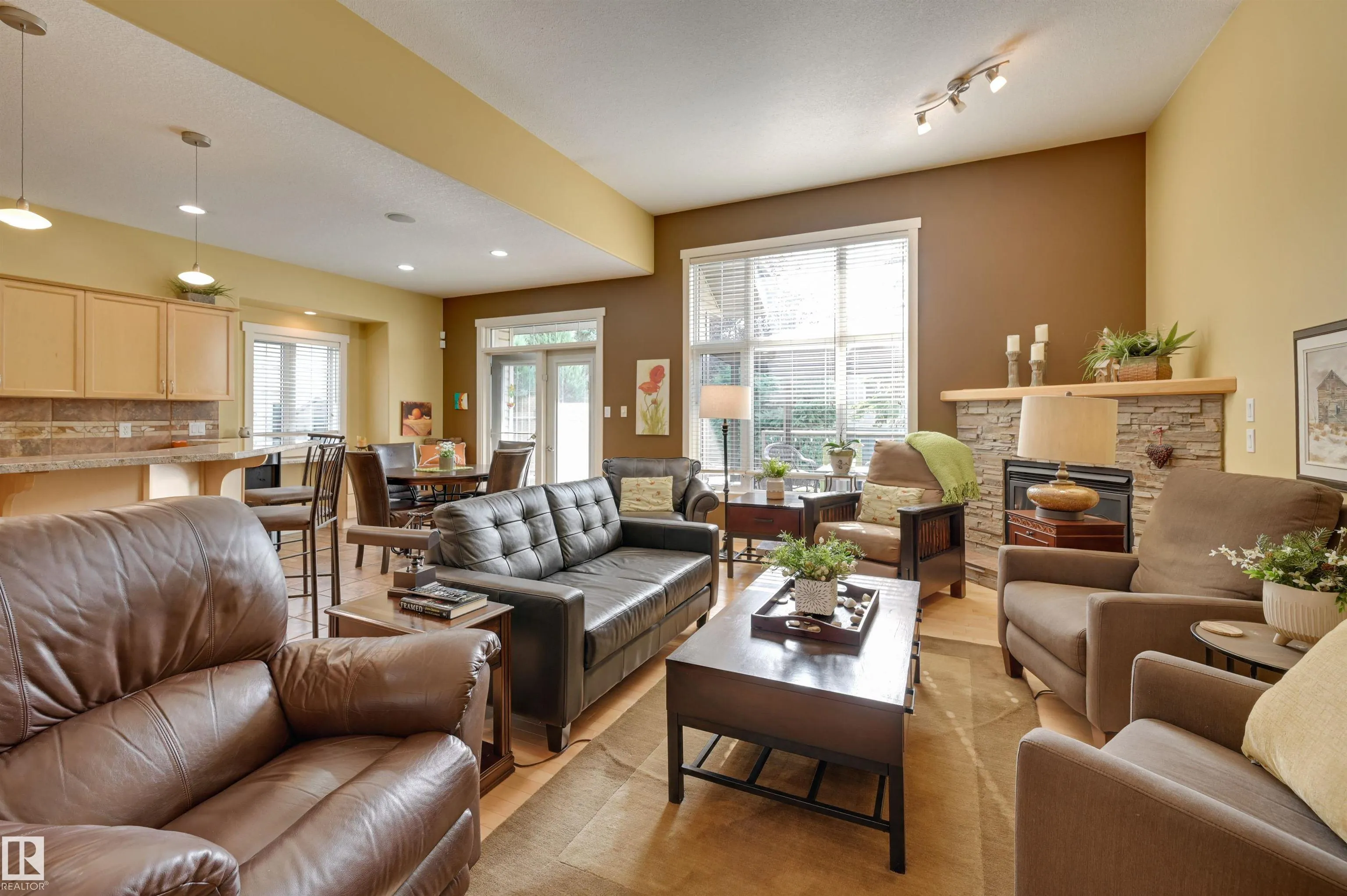 939 HALIBURTON Road