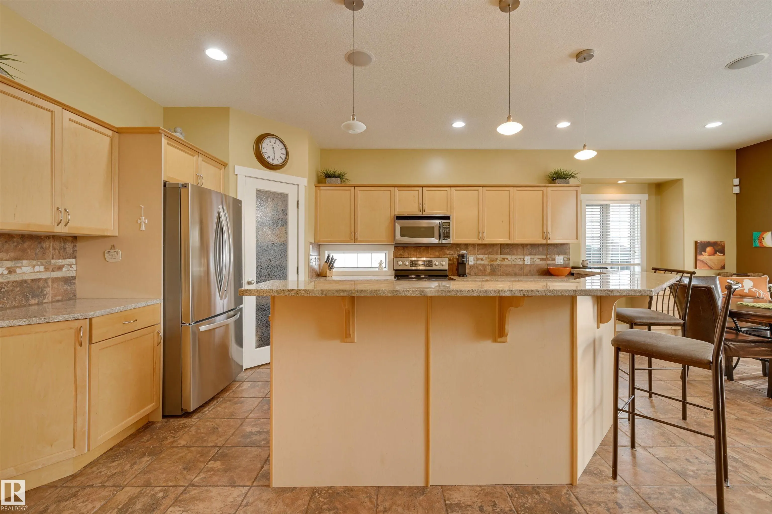 939 HALIBURTON Road