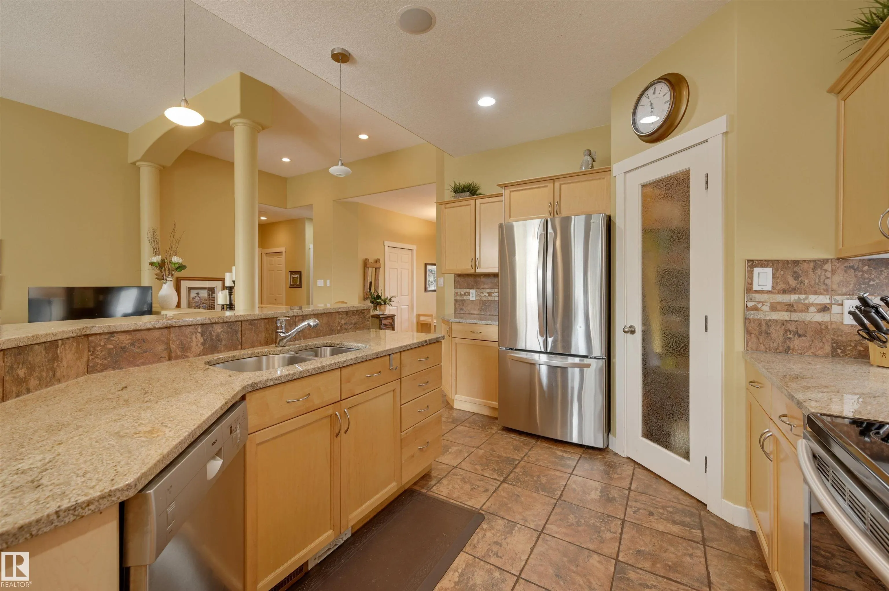 939 HALIBURTON Road