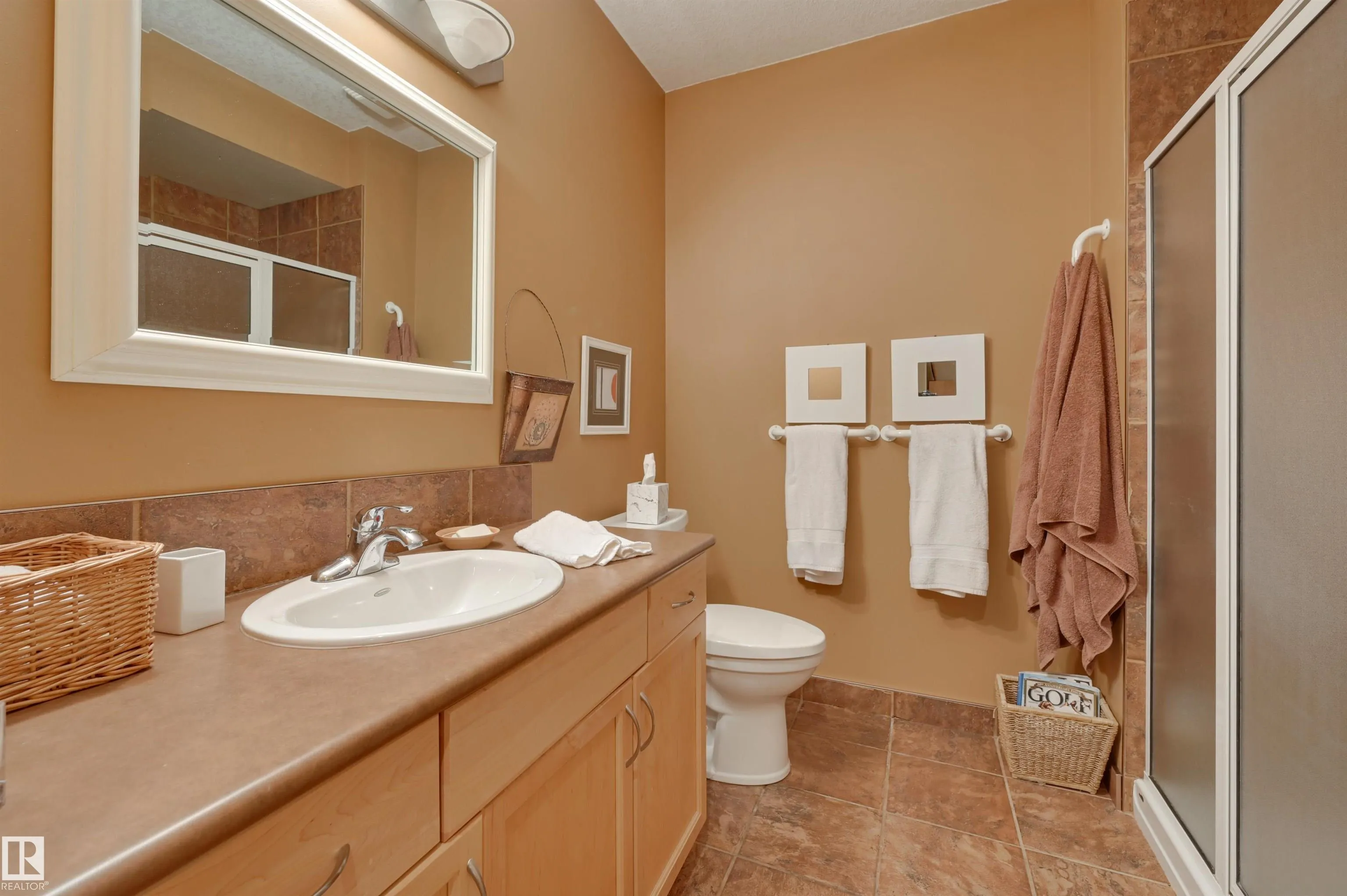 939 HALIBURTON Road