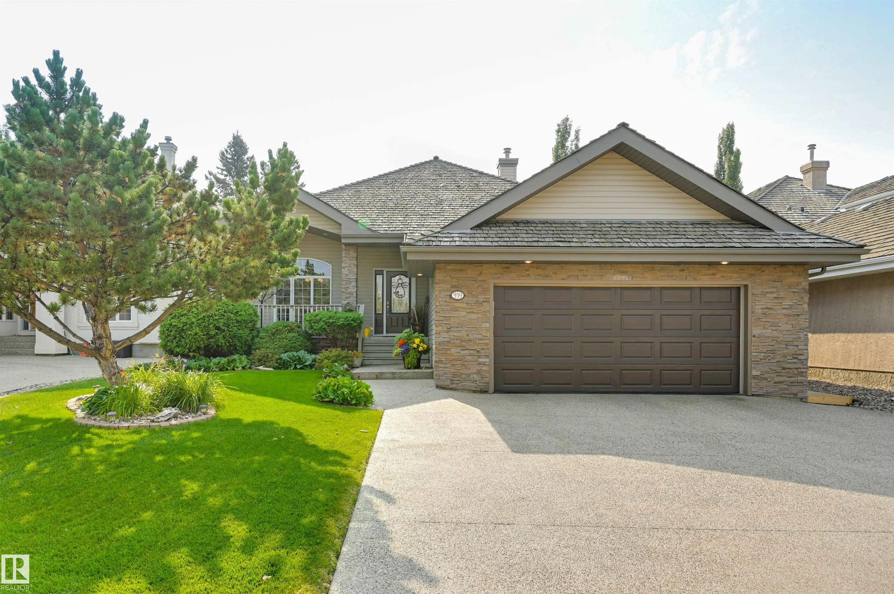 939 HALIBURTON Road