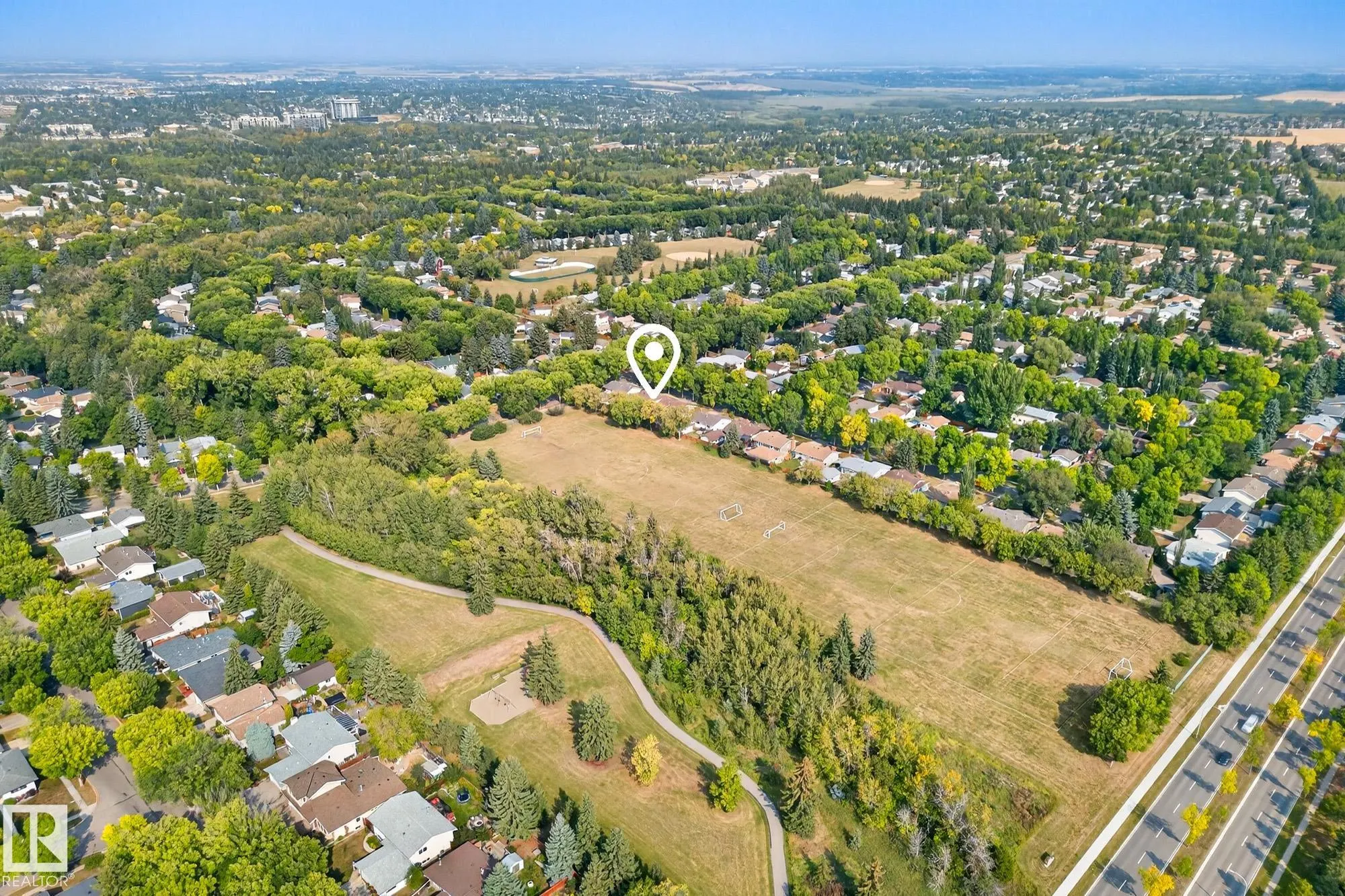 4 FINCH Crescent