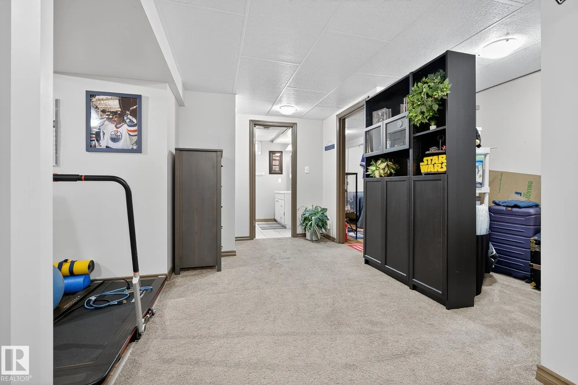 4 FINCH Crescent