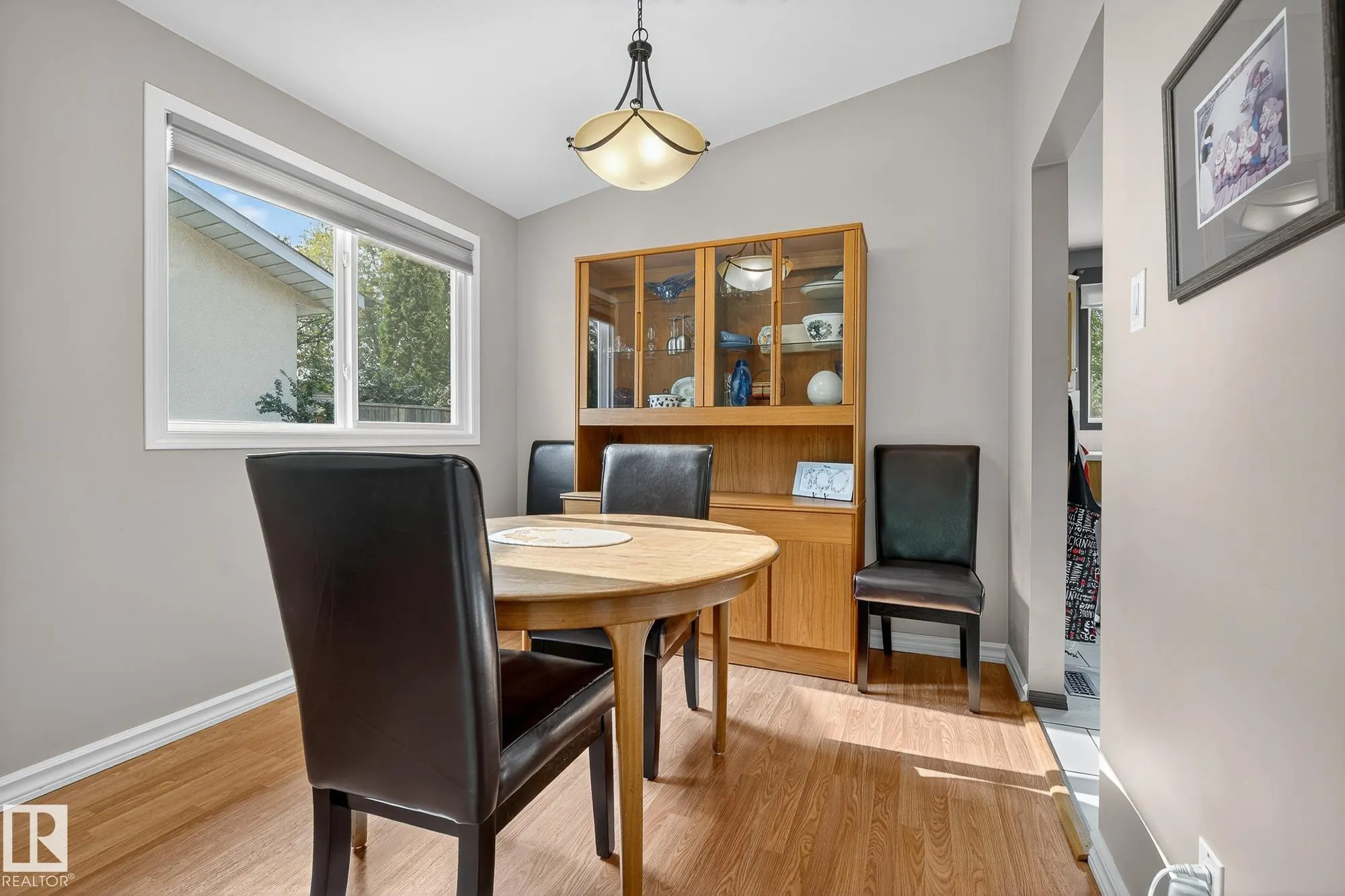 4 FINCH Crescent