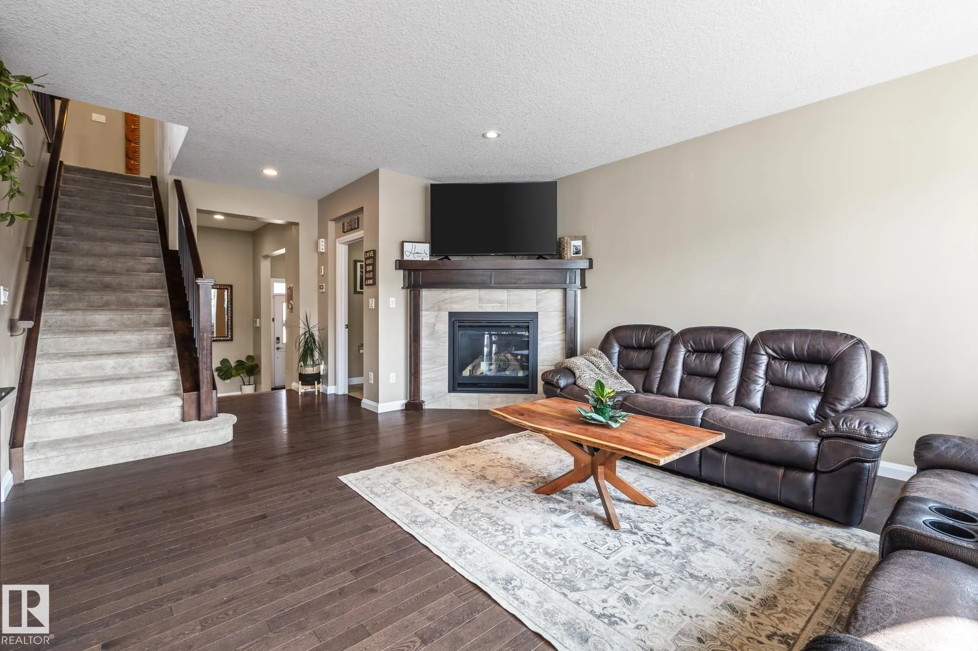 100 SHEPPARD Way