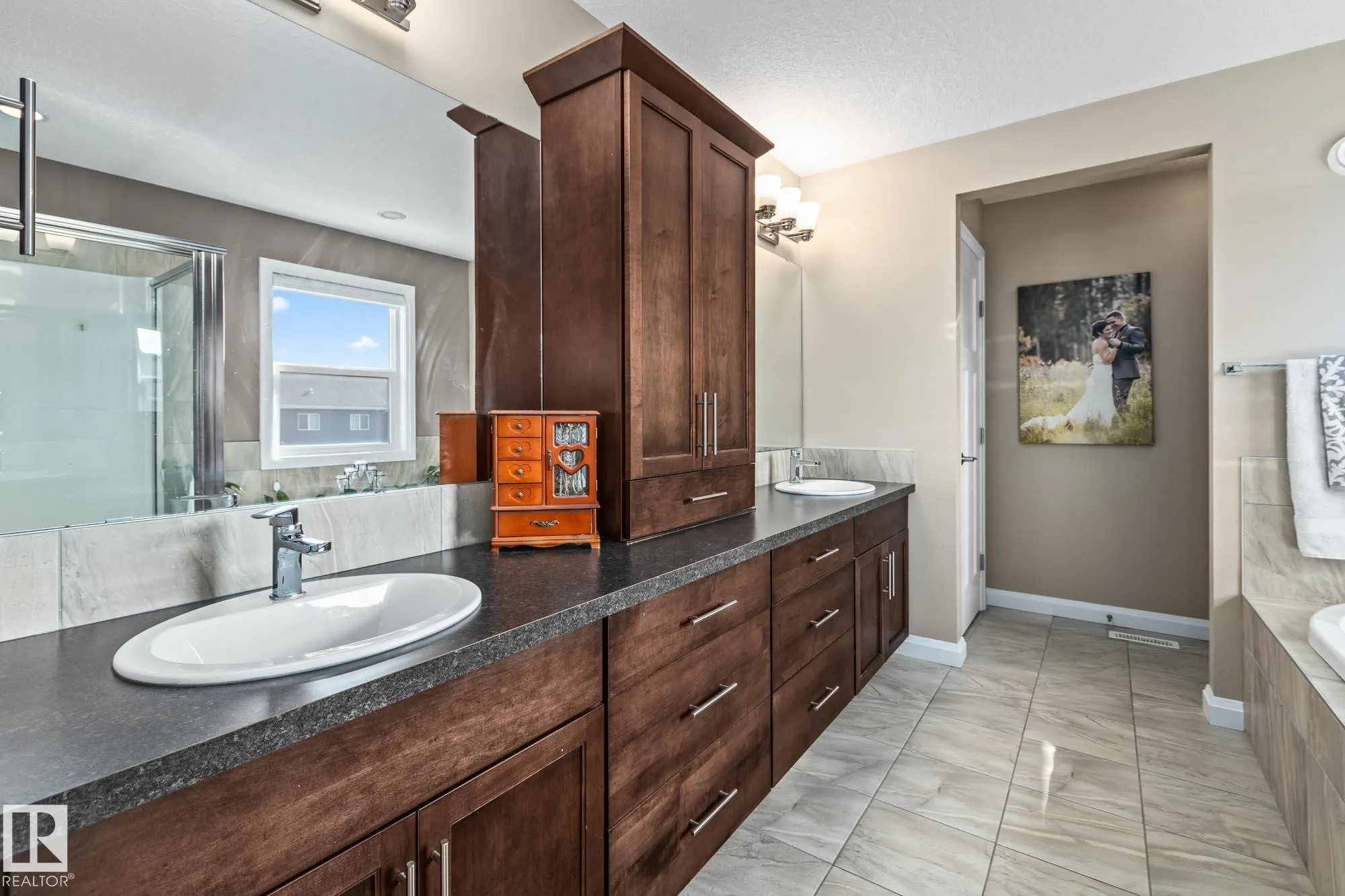 100 SHEPPARD Way