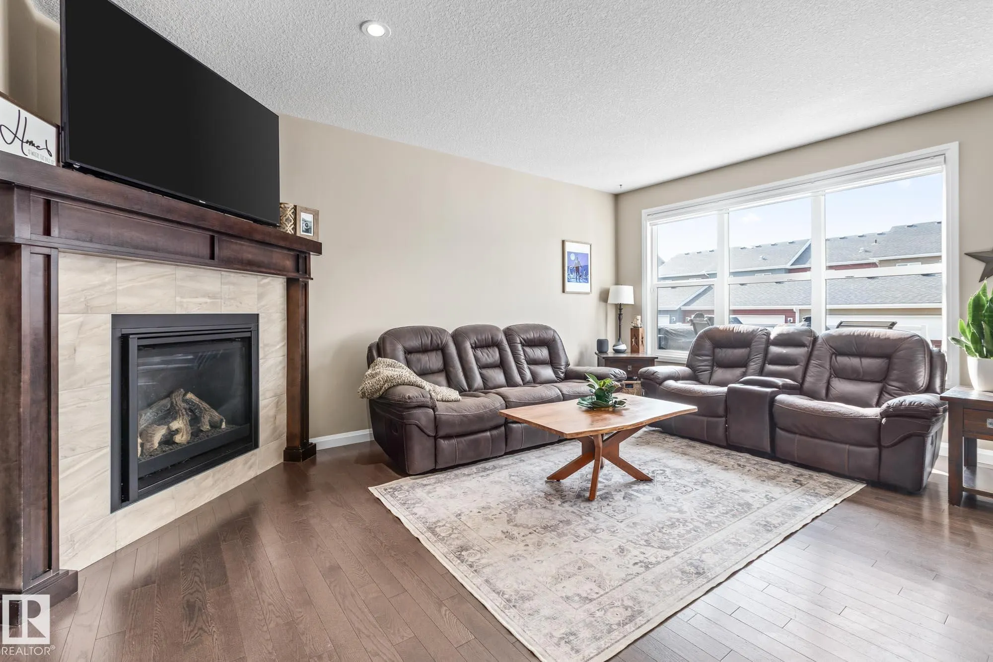 100 SHEPPARD Way