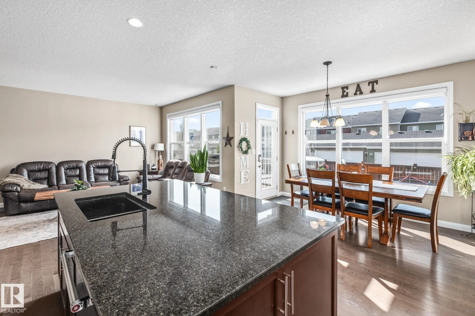 100 SHEPPARD Way