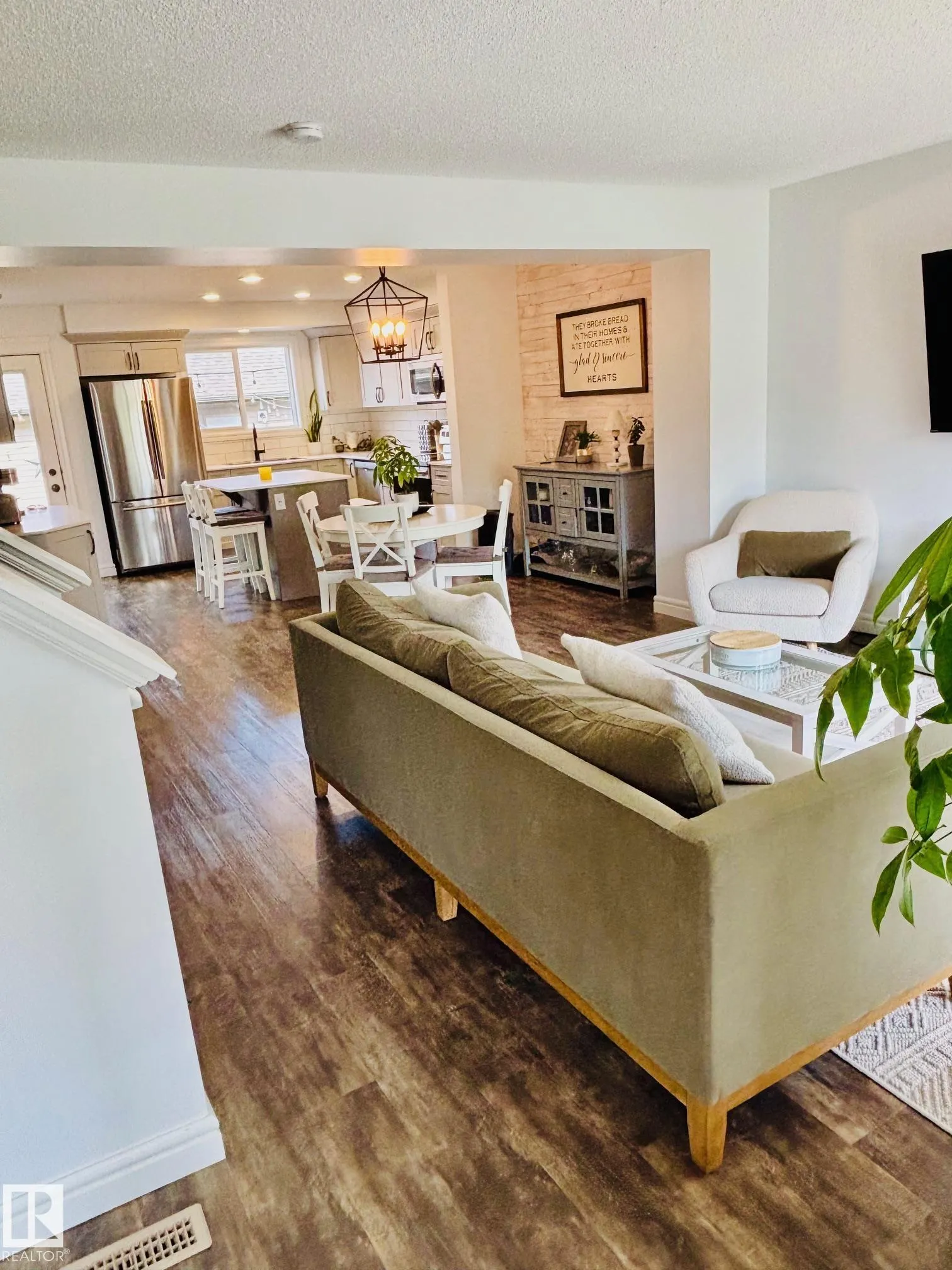 200 ALLARD Way