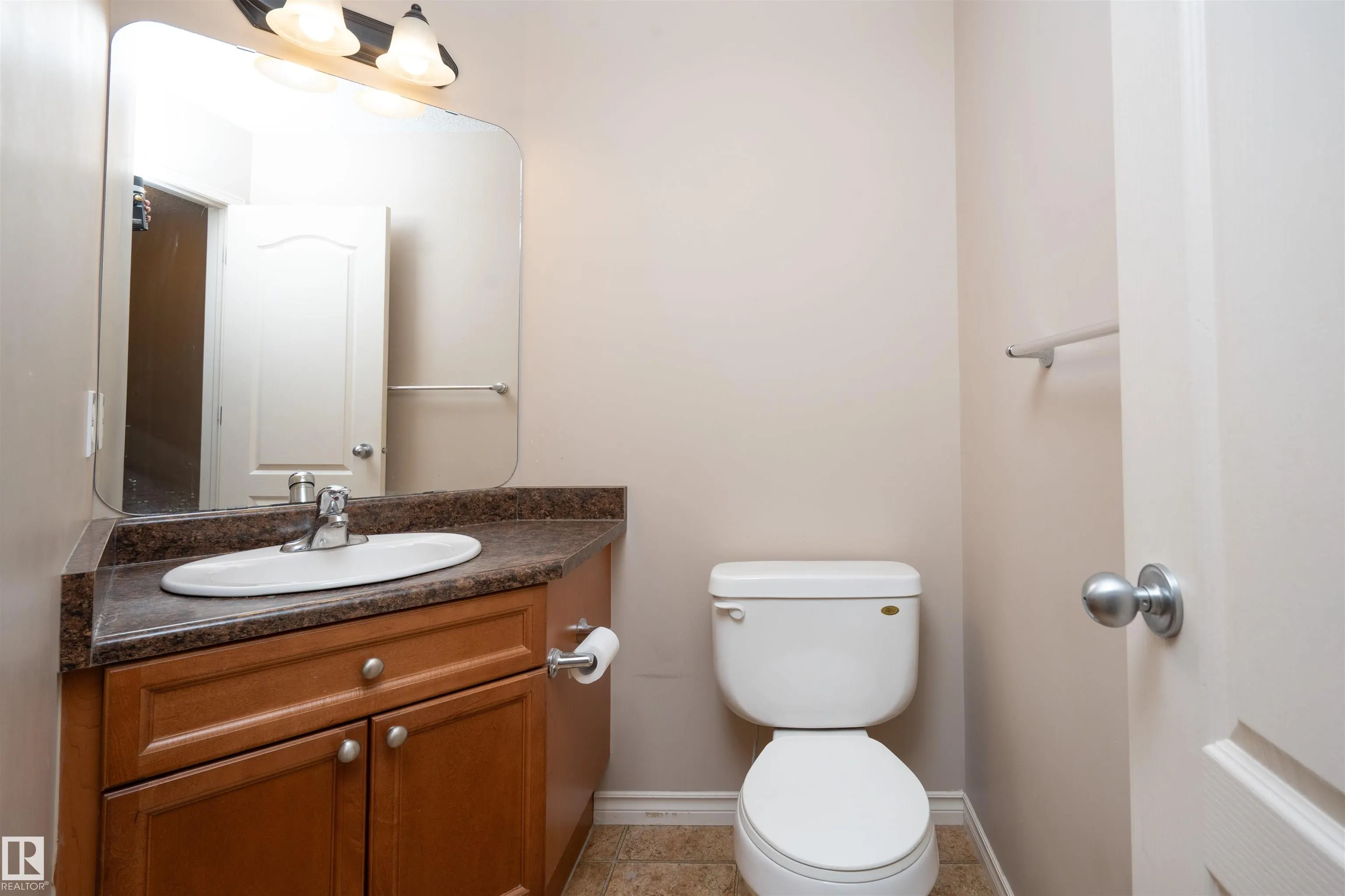 21215 59Ave