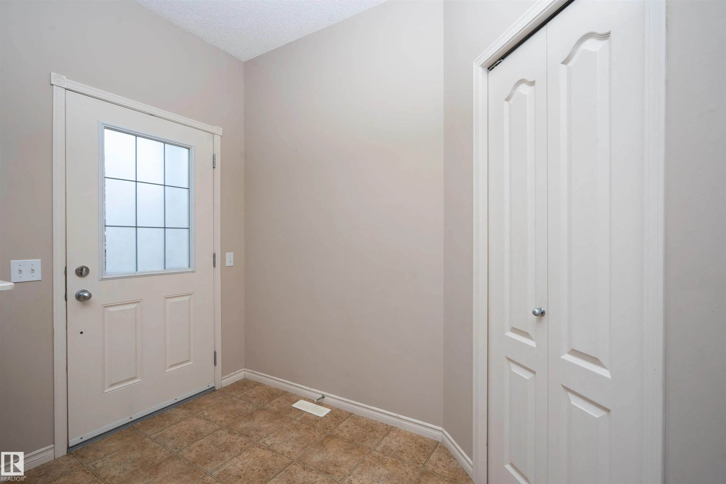 21215 59Ave