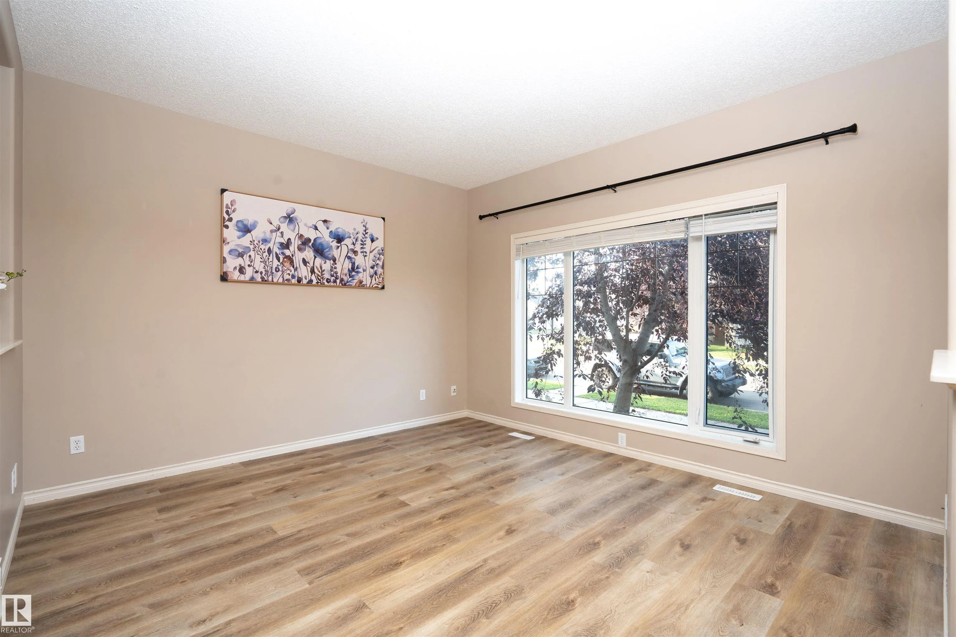 21215 59Ave