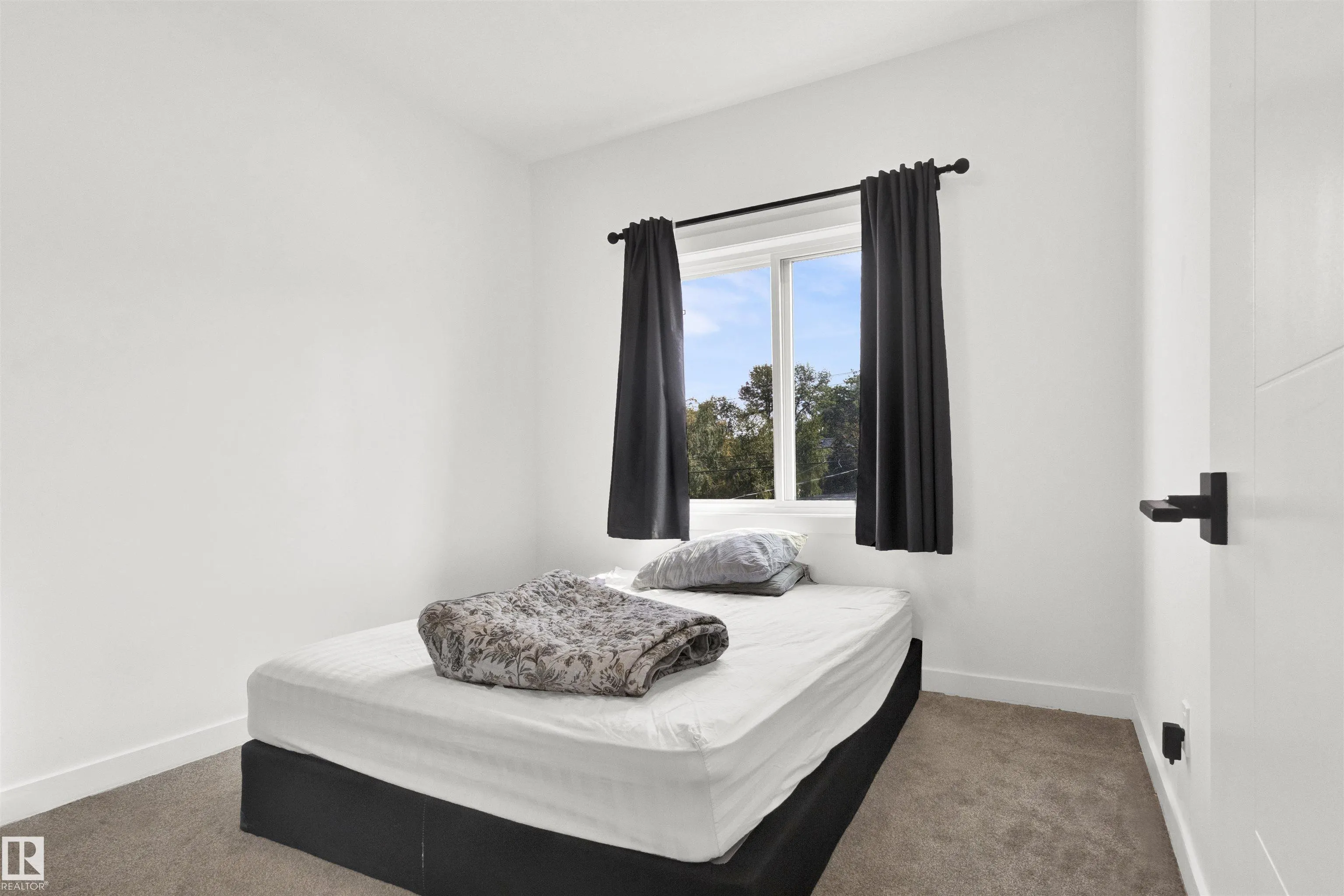 9559 85 Street