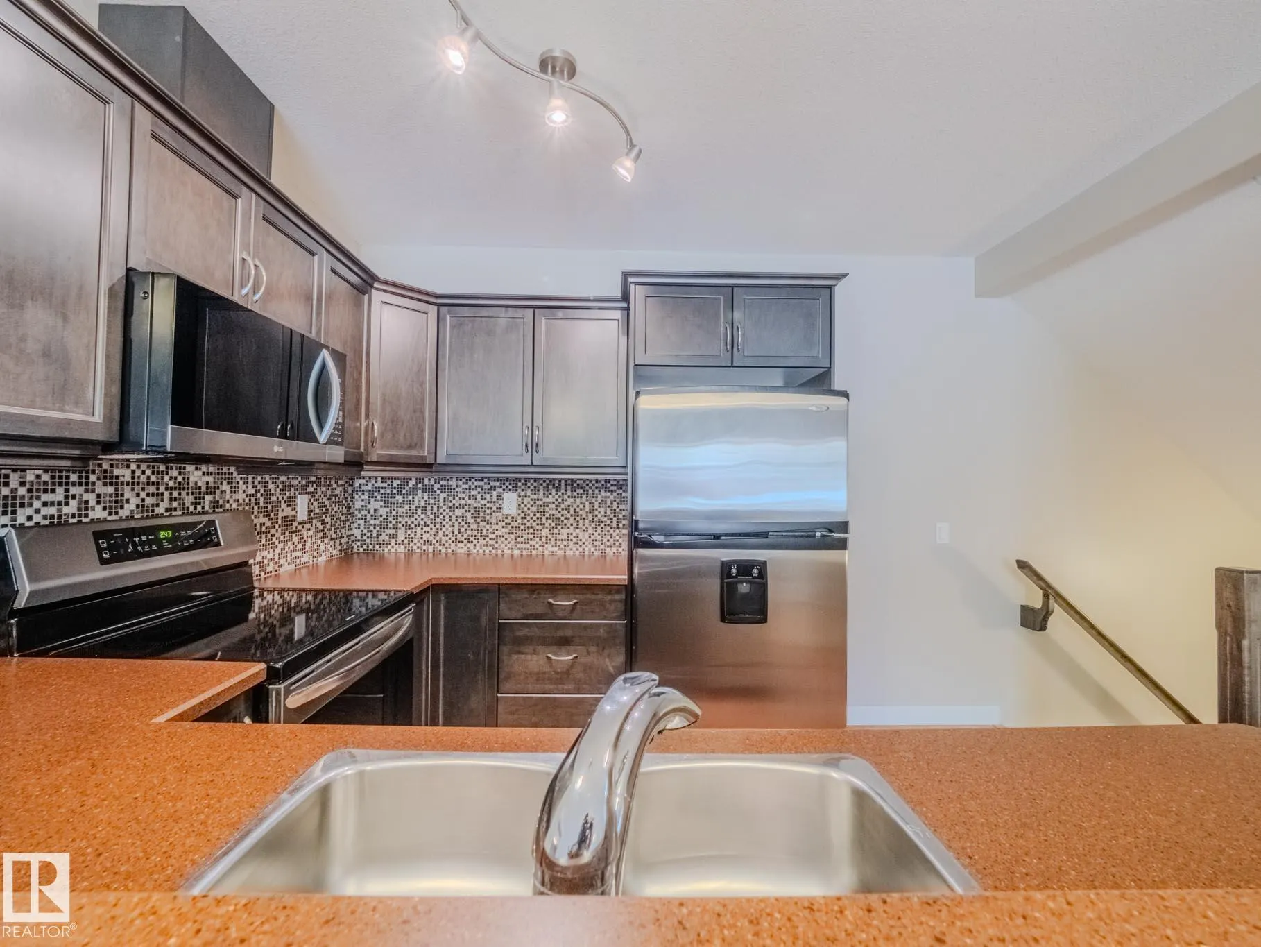 671 SILVER BERRY Road
