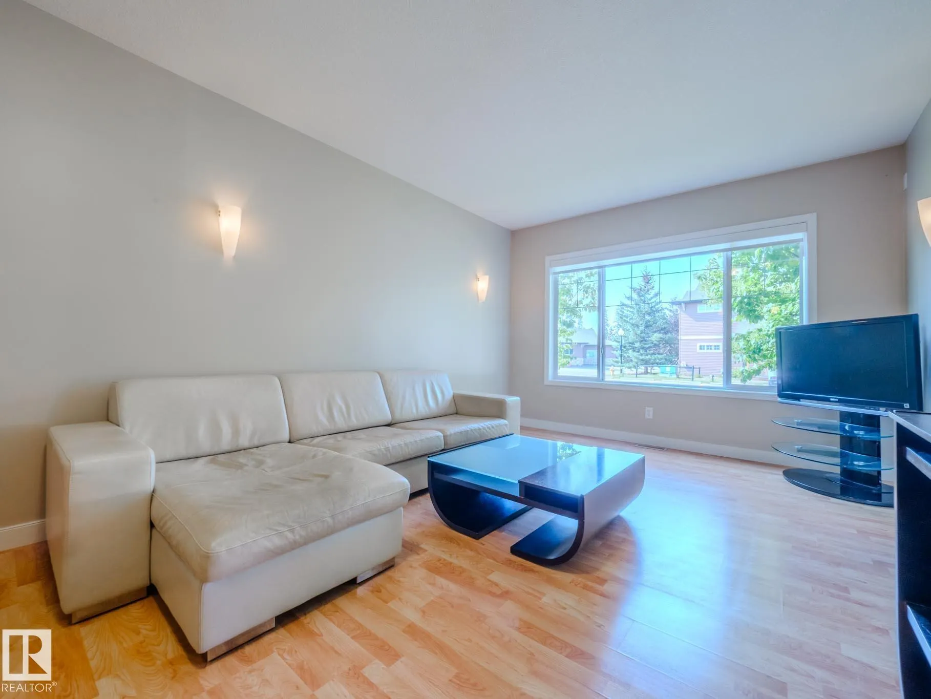671 SILVER BERRY Road