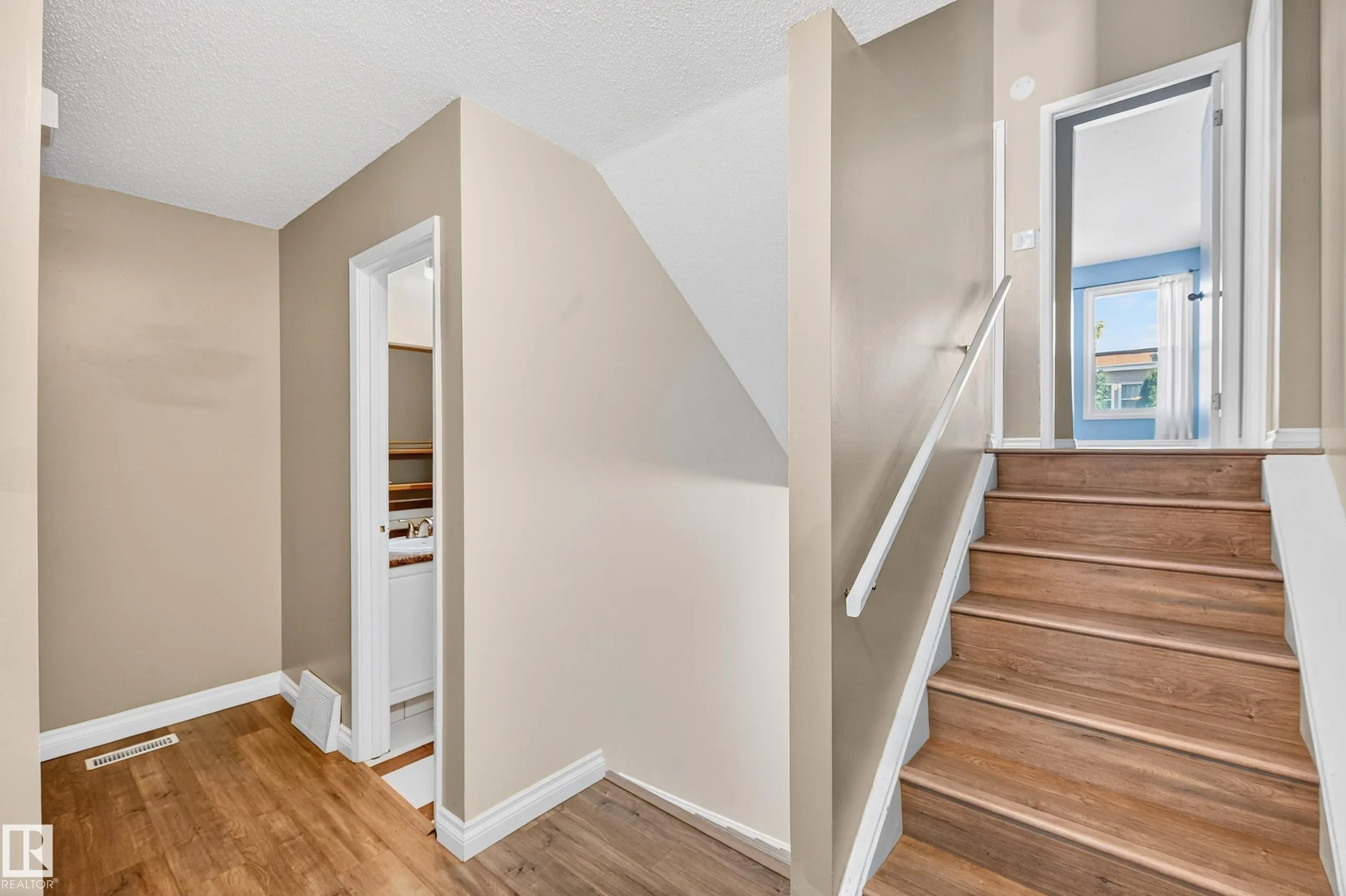 52 GRANDVIEW Ridge