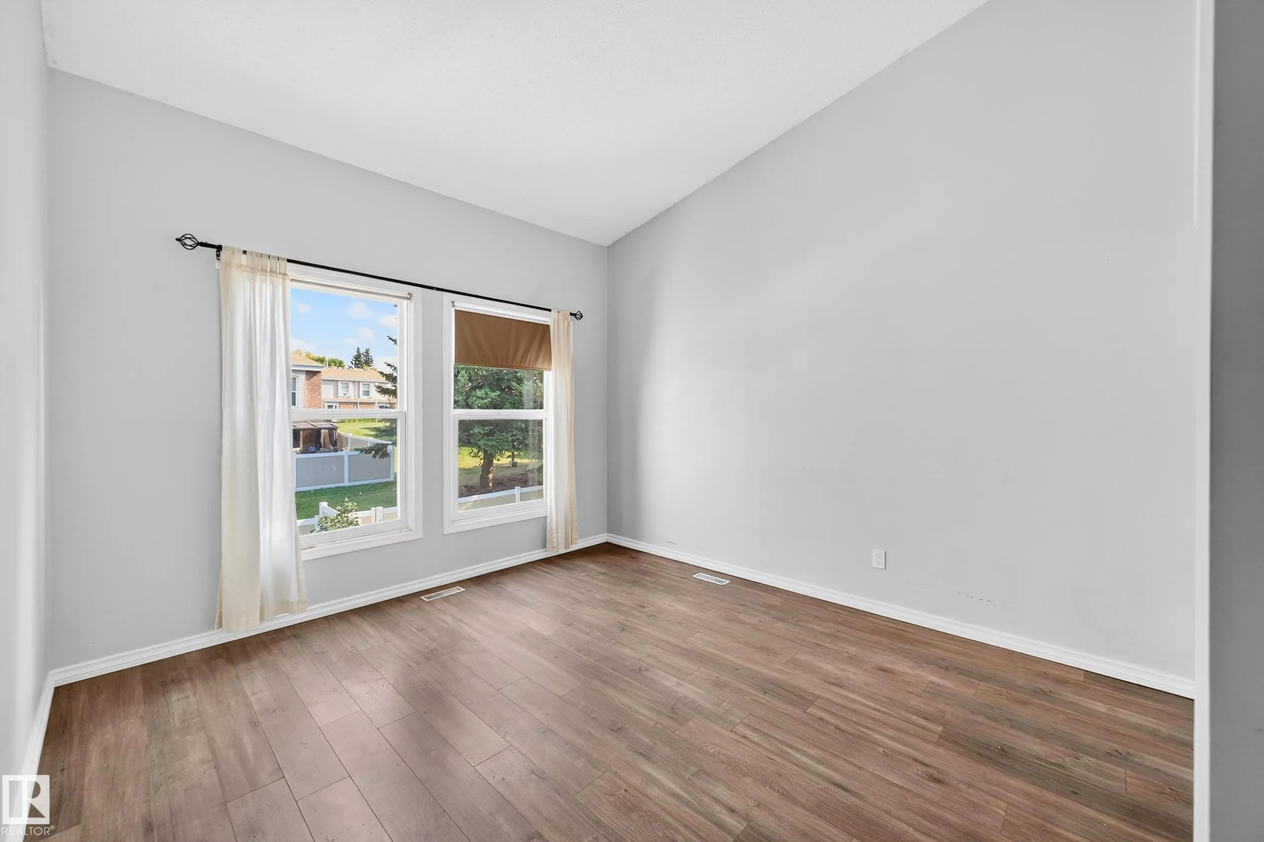 52 GRANDVIEW Ridge