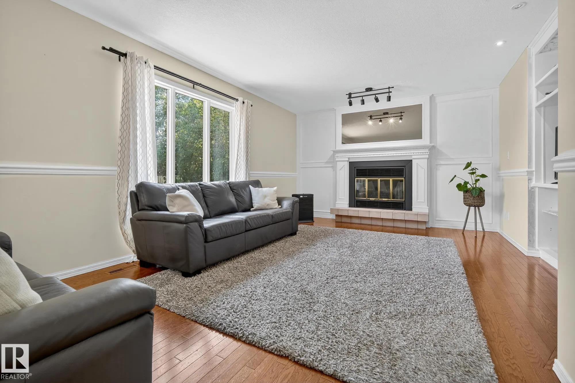 65 PRIMROSE Boulevard