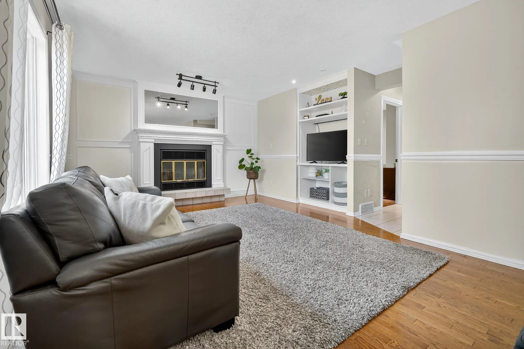 65 PRIMROSE Boulevard
