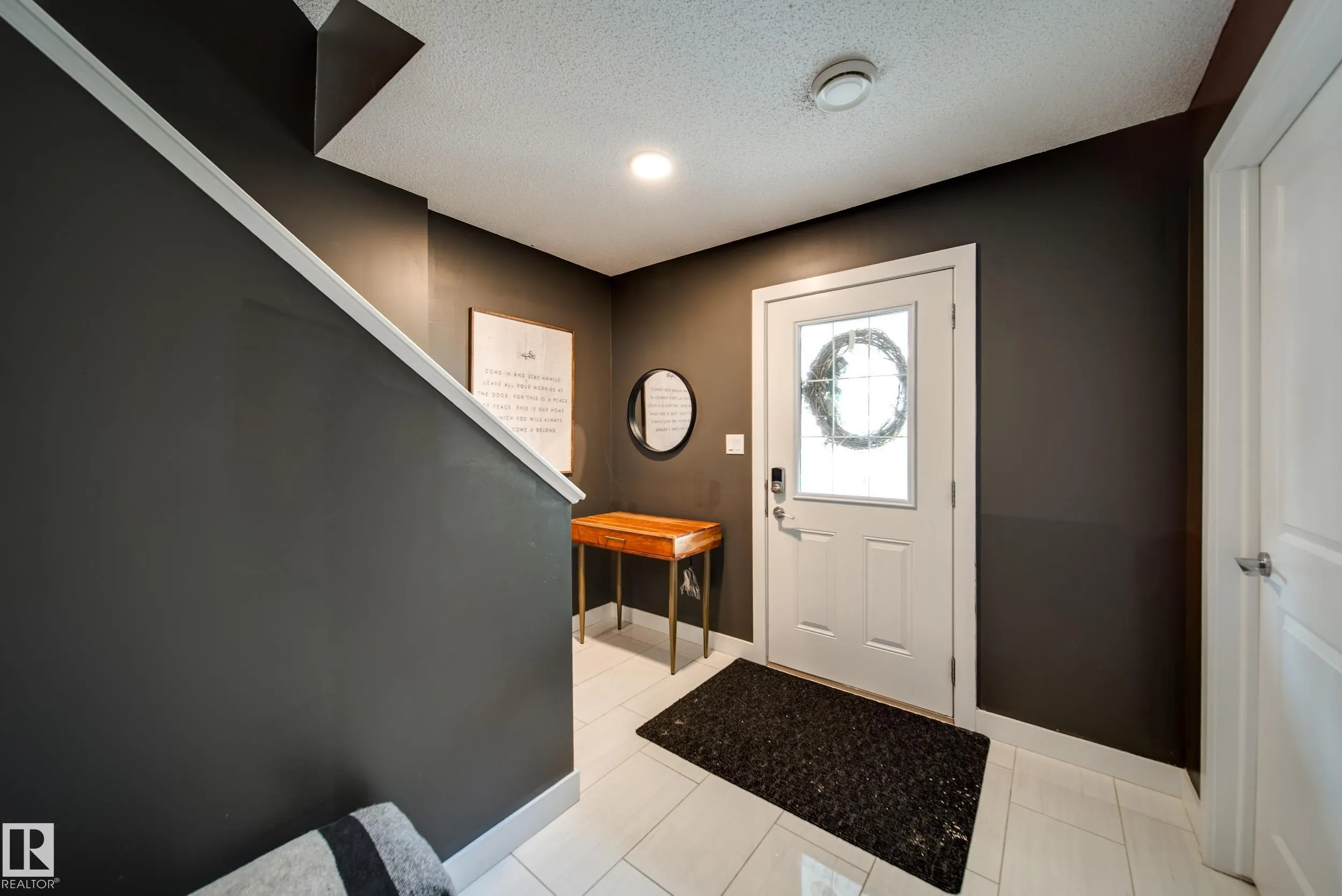 2922 MAPLE Way