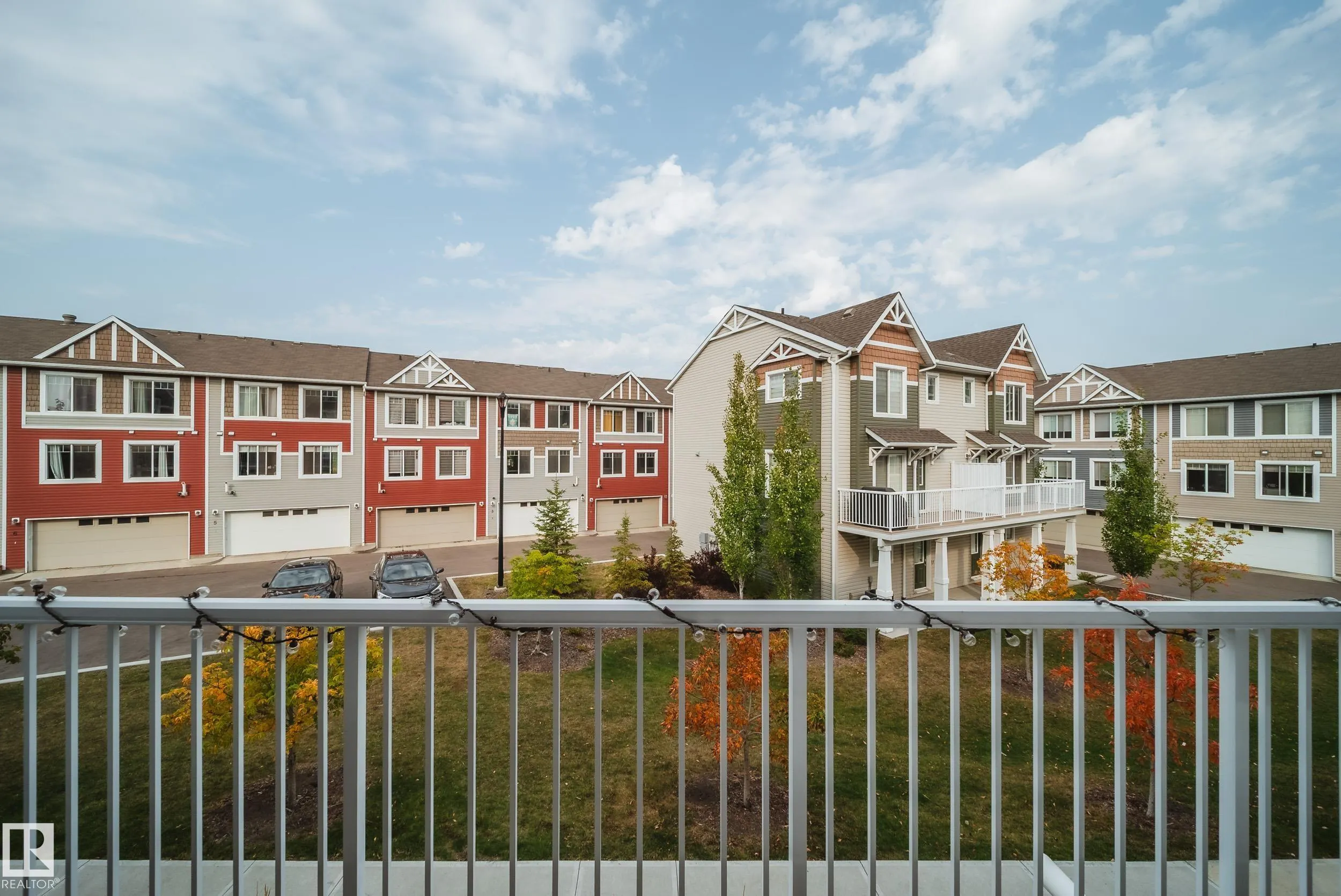 2922 MAPLE Way