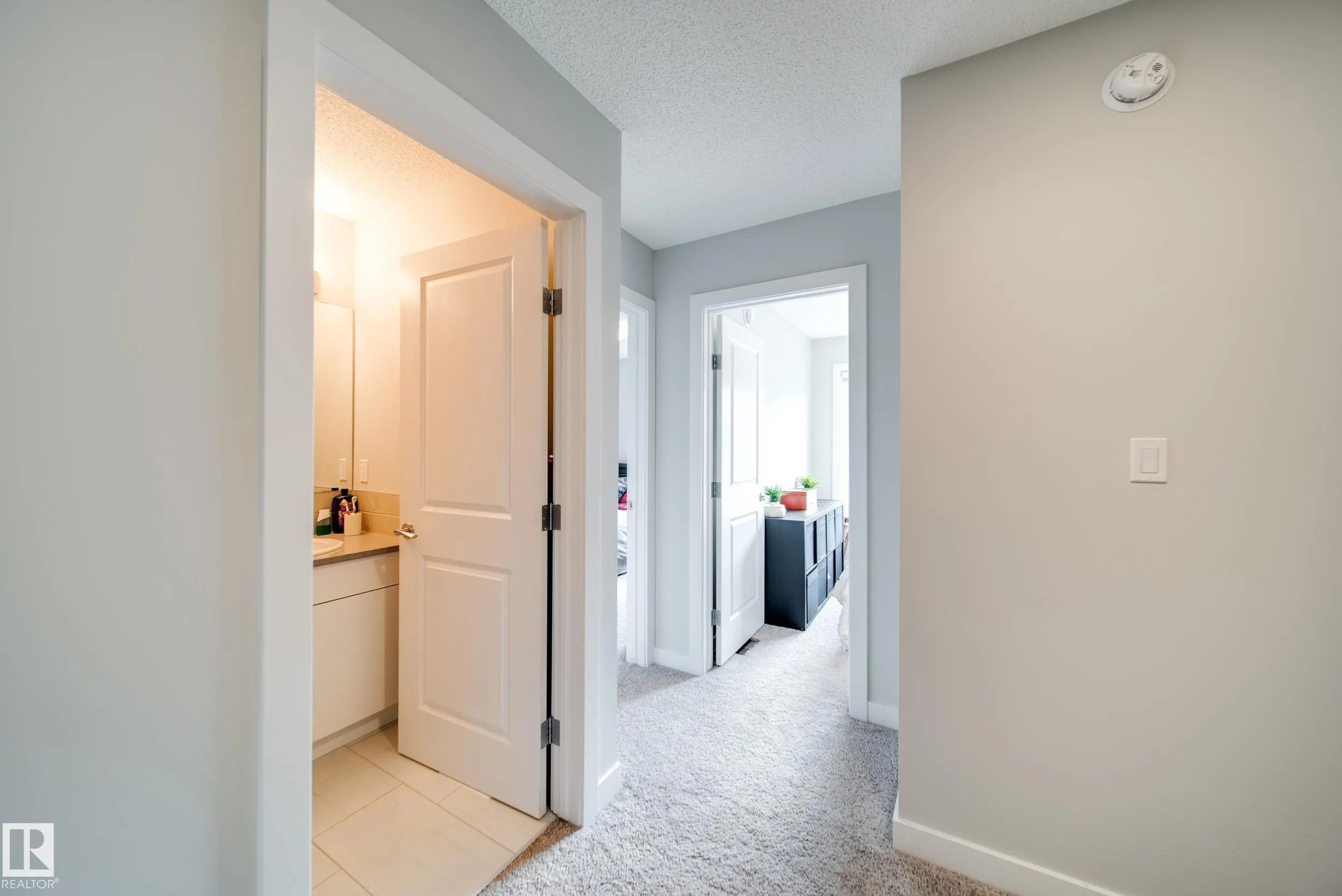 2922 MAPLE Way