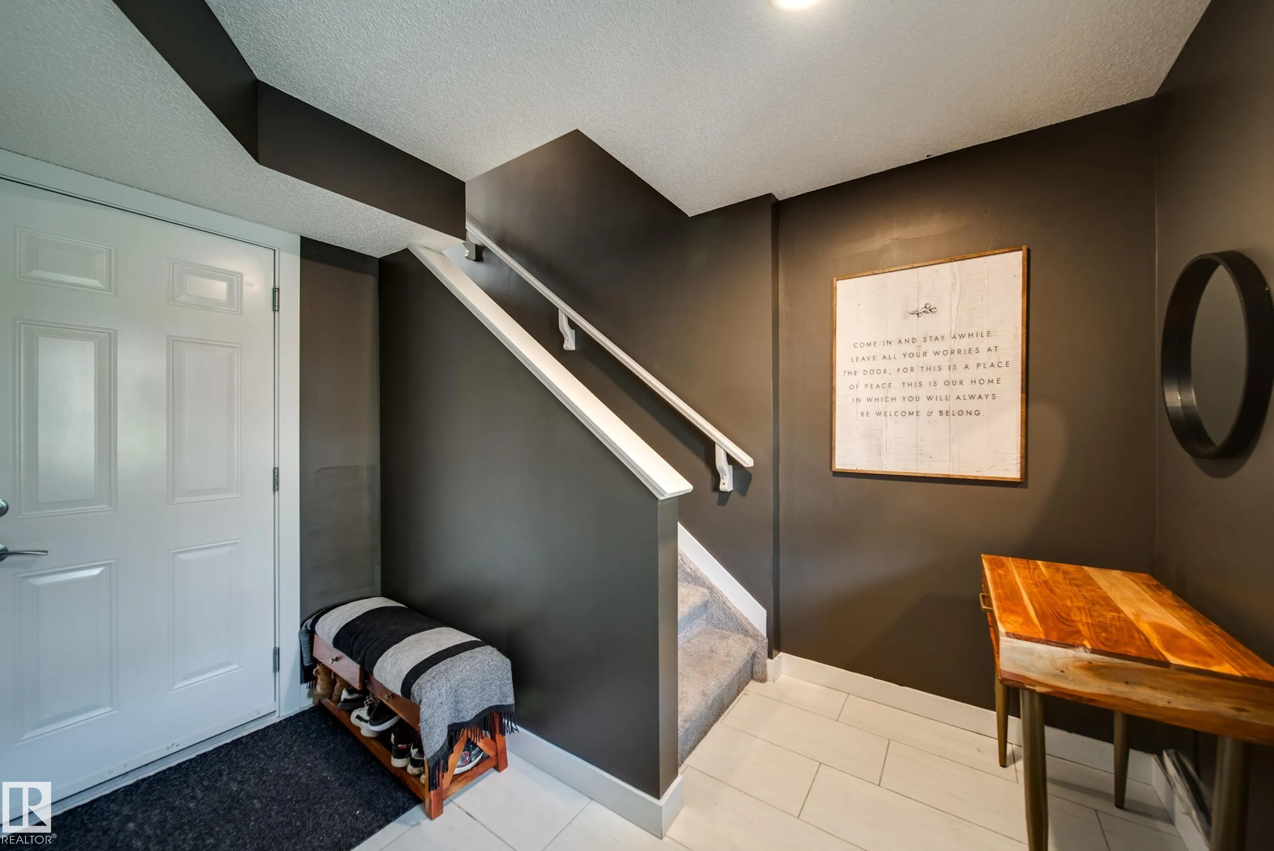 2922 MAPLE Way