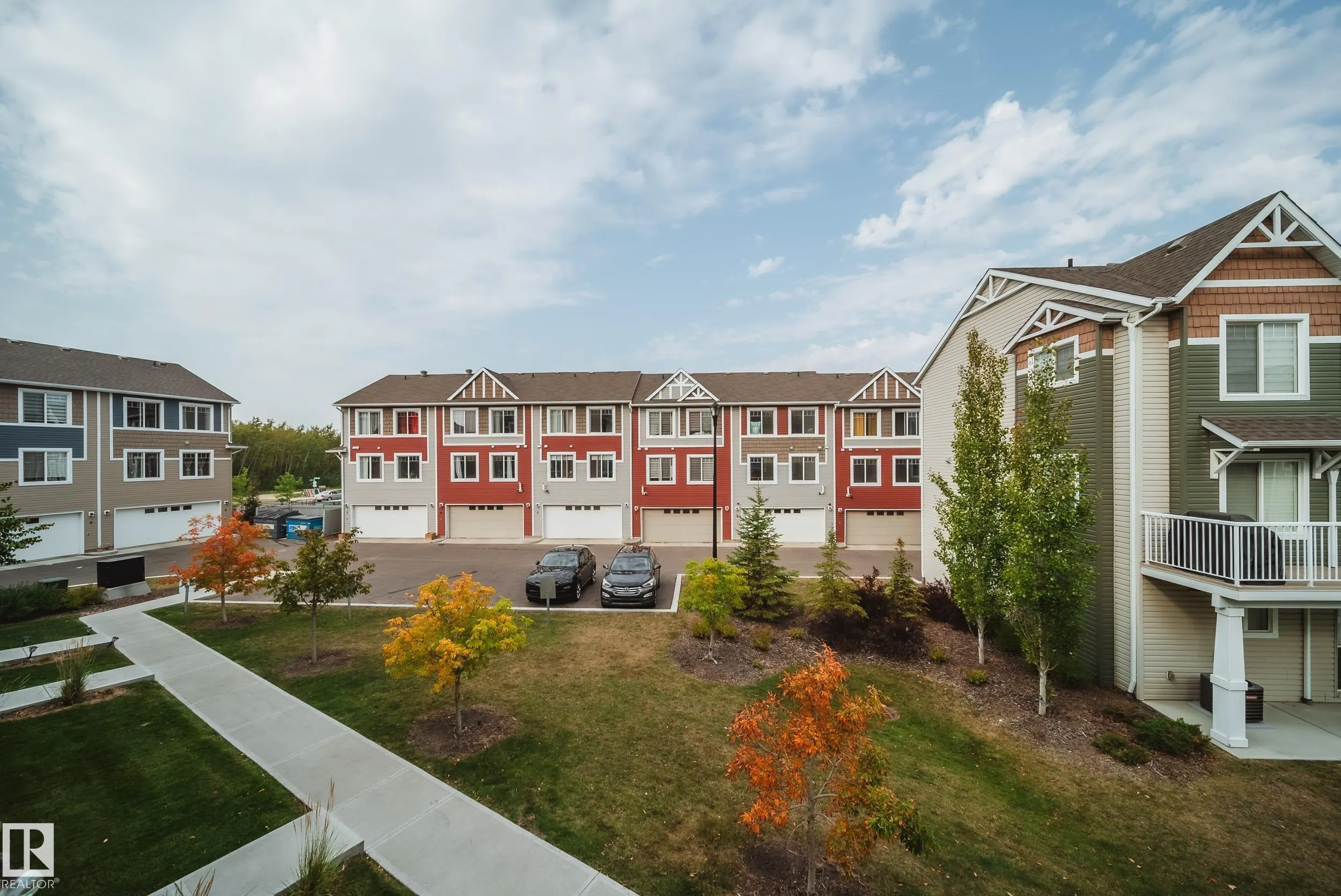 2922 MAPLE Way