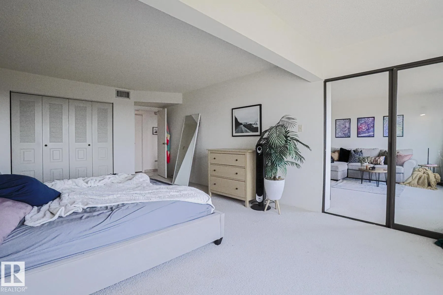 10011 123 Street