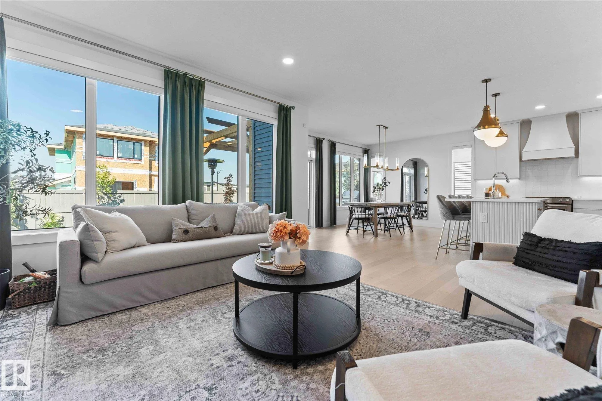6828 KNOX Loop