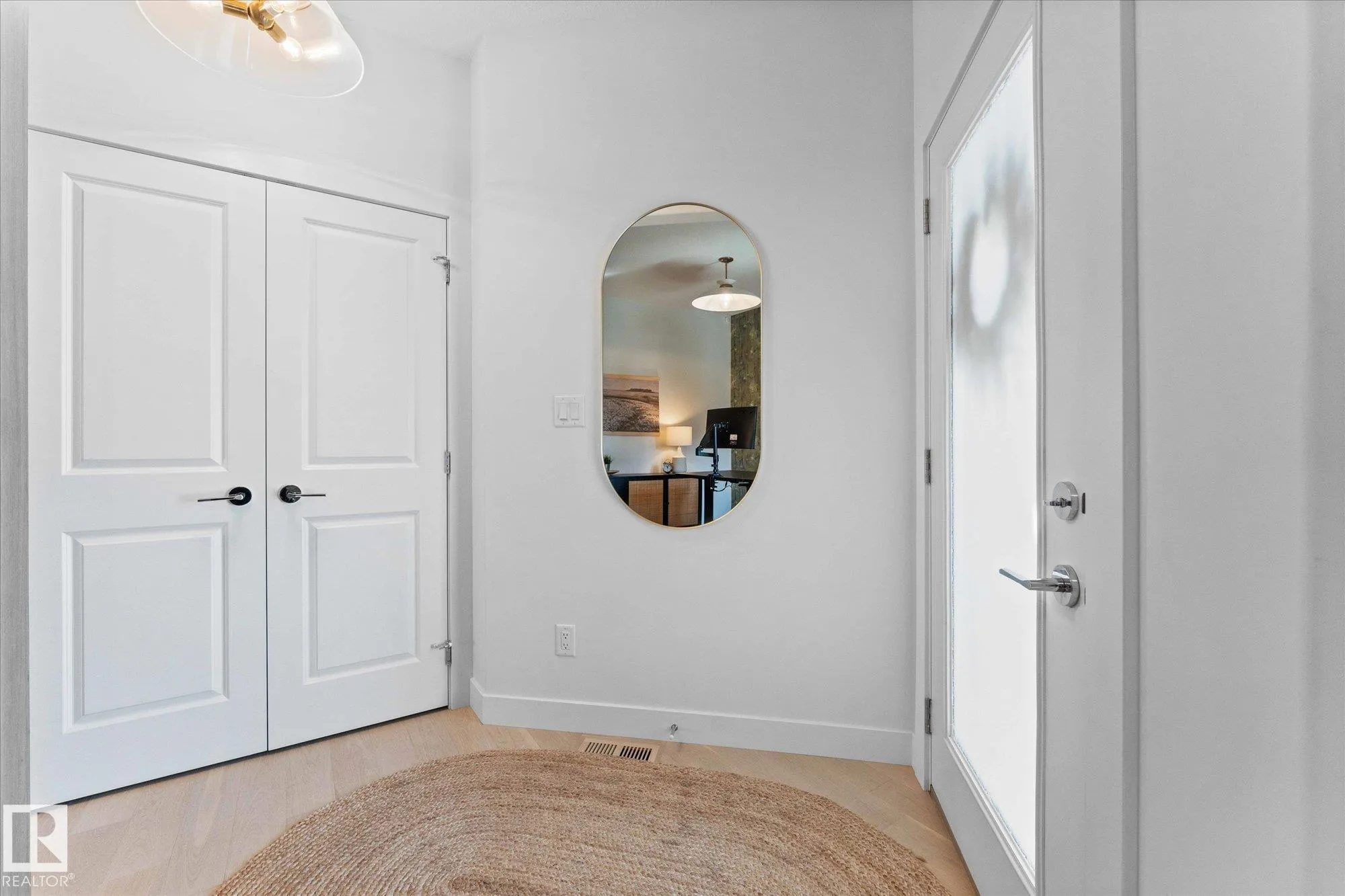 6828 KNOX Loop