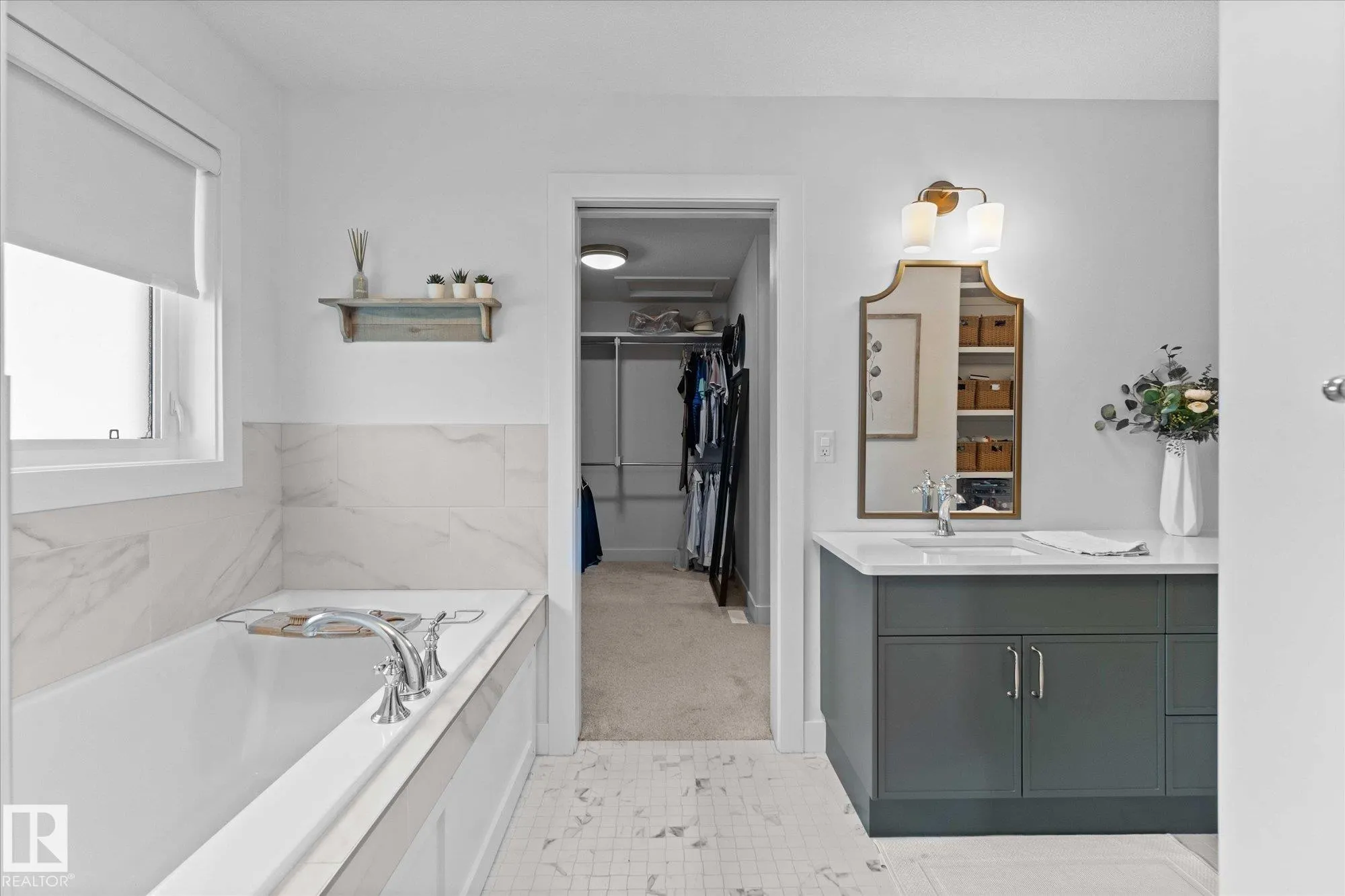 6828 KNOX Loop