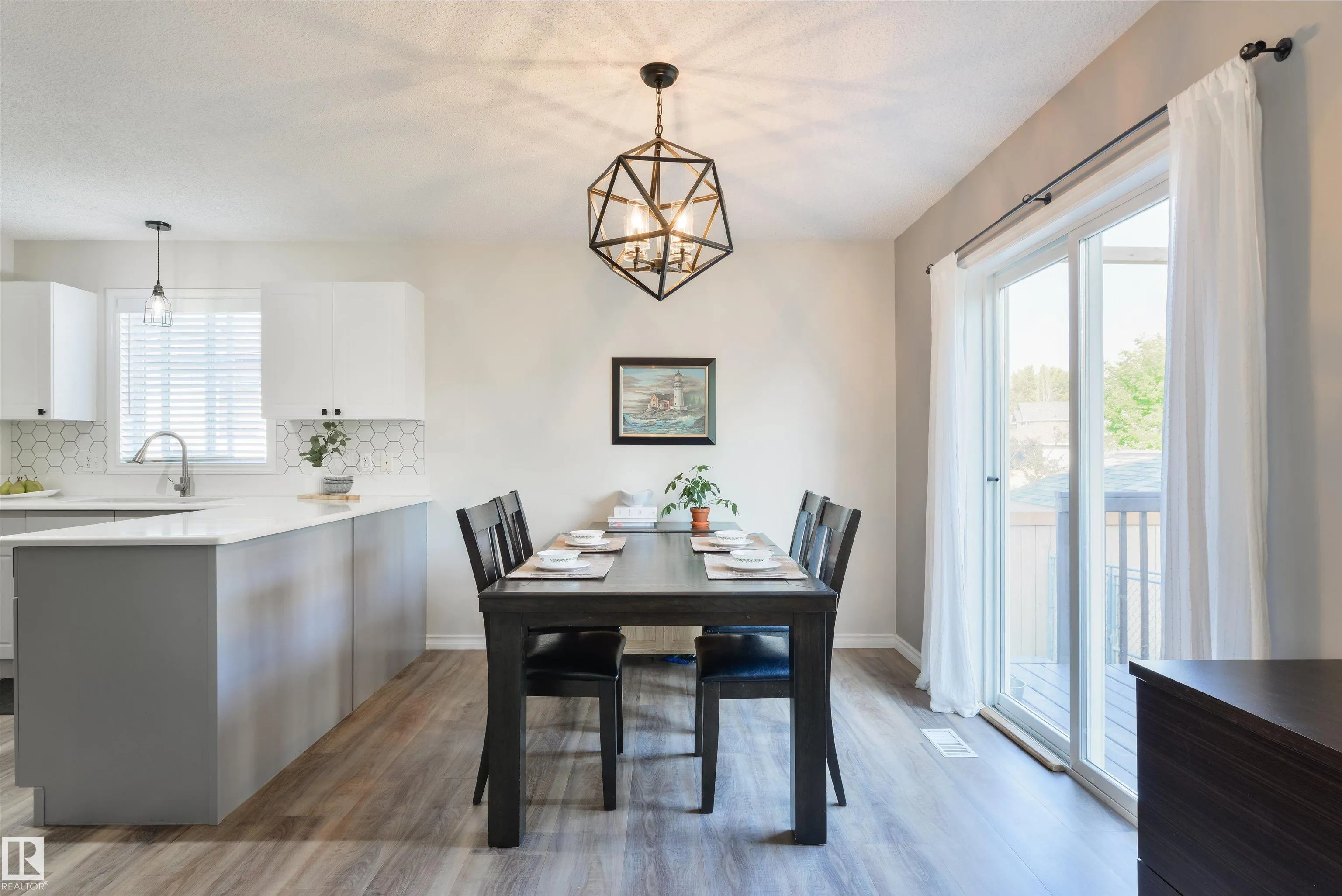 13 WILLIS Crescent