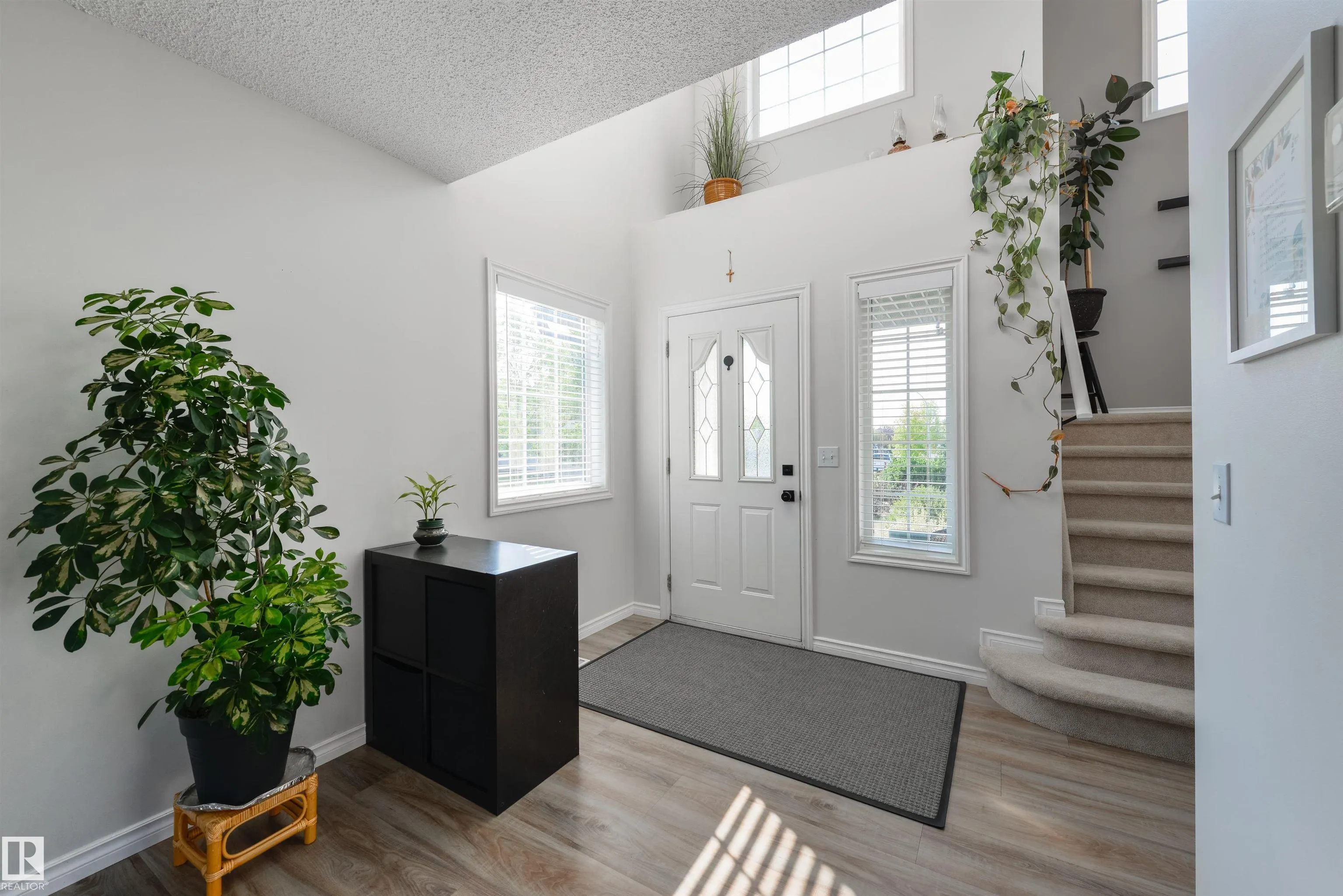 13 WILLIS Crescent
