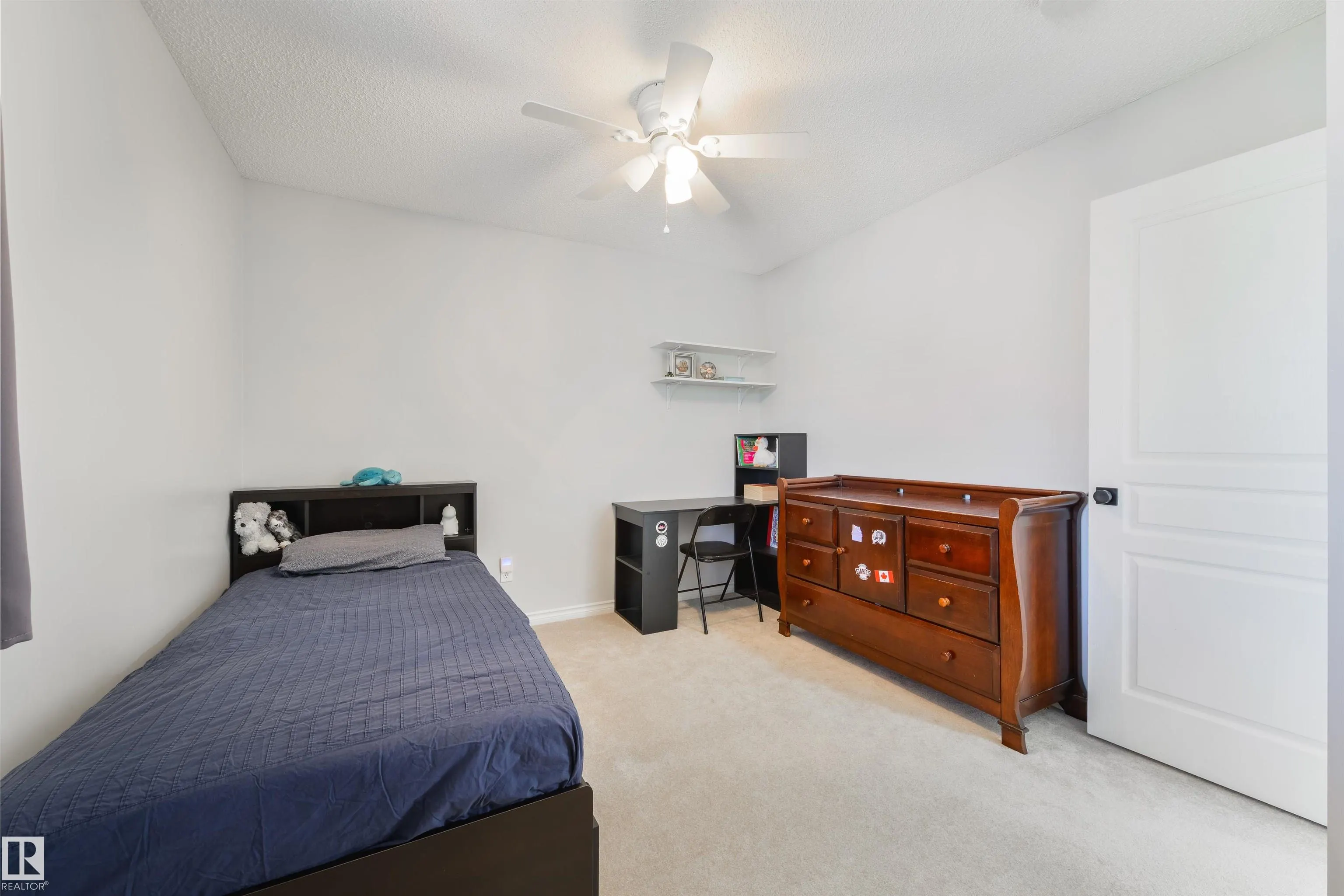 13 WILLIS Crescent