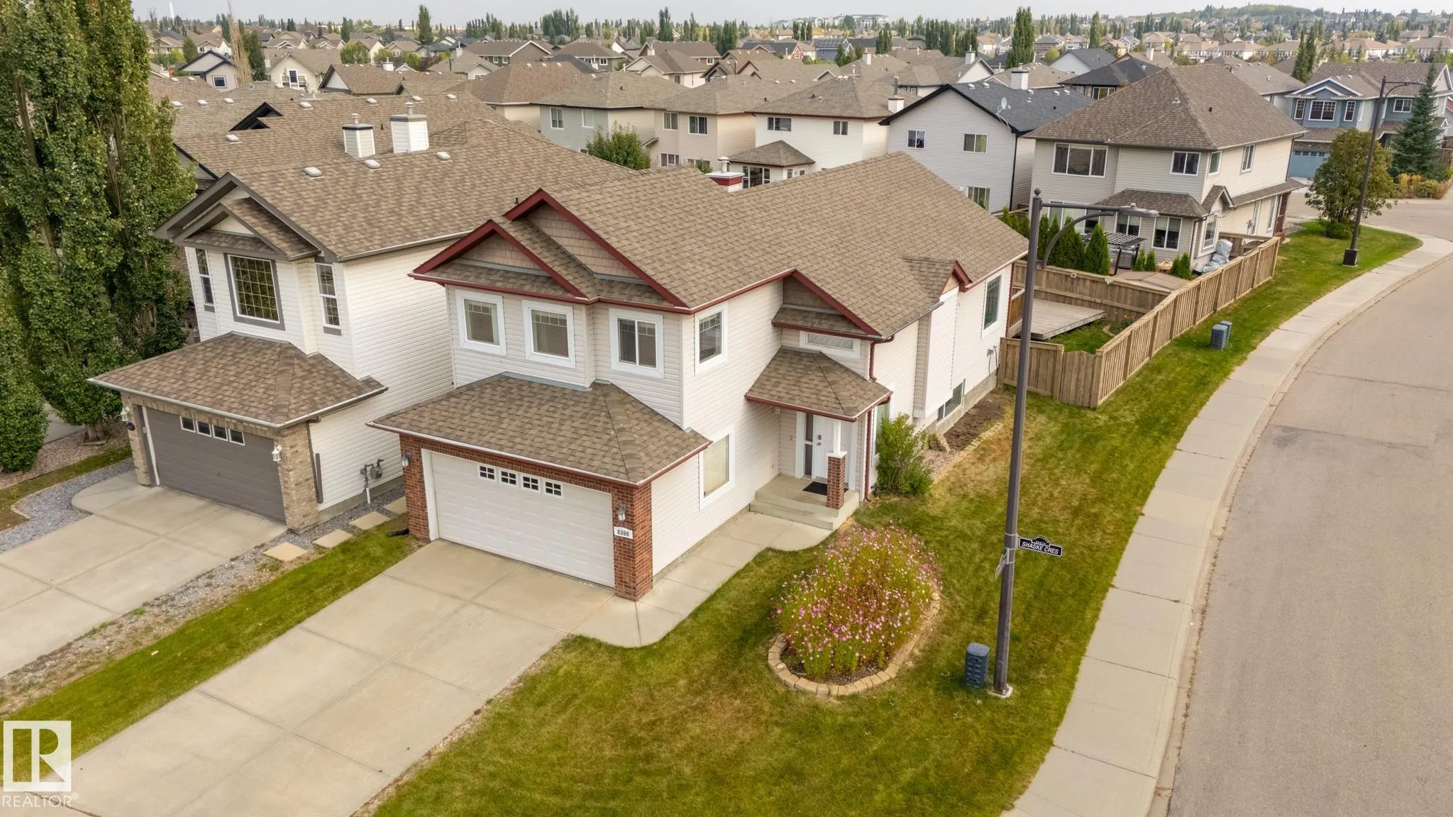 8390 SHASKE Crescent