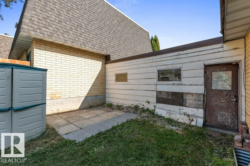 65 GREENFIELD Estates