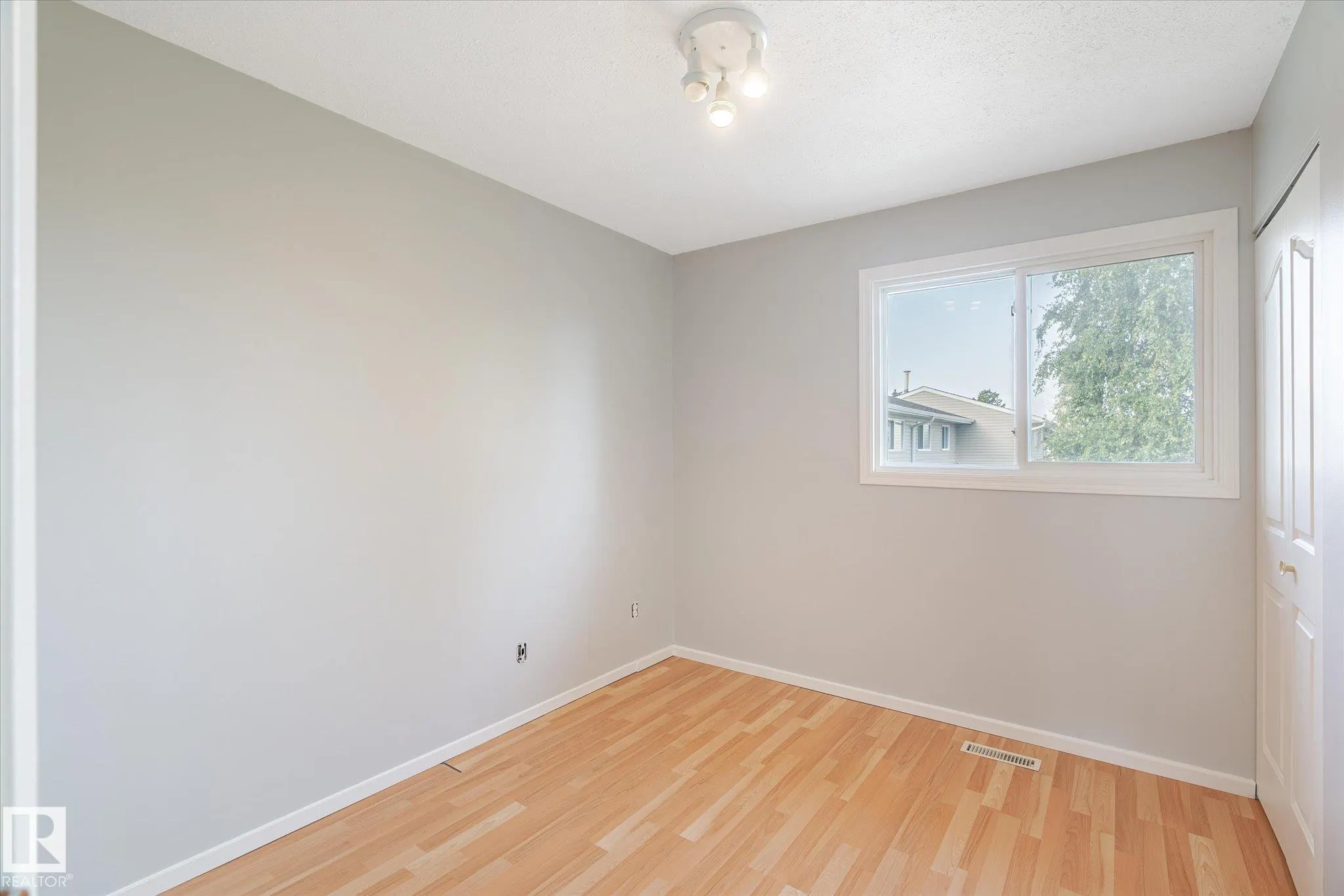 5312 MCLEOD Road