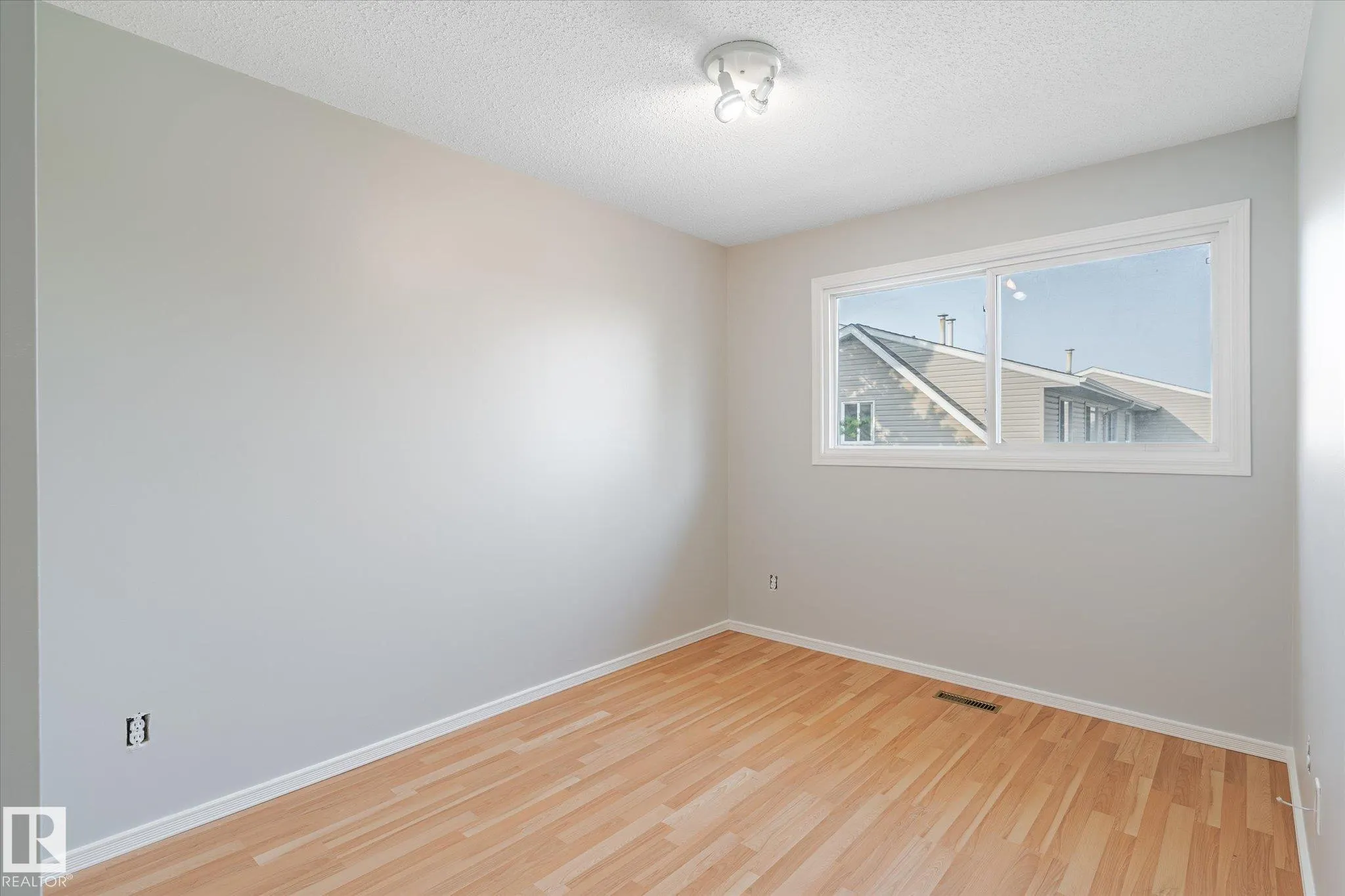 5312 MCLEOD Road