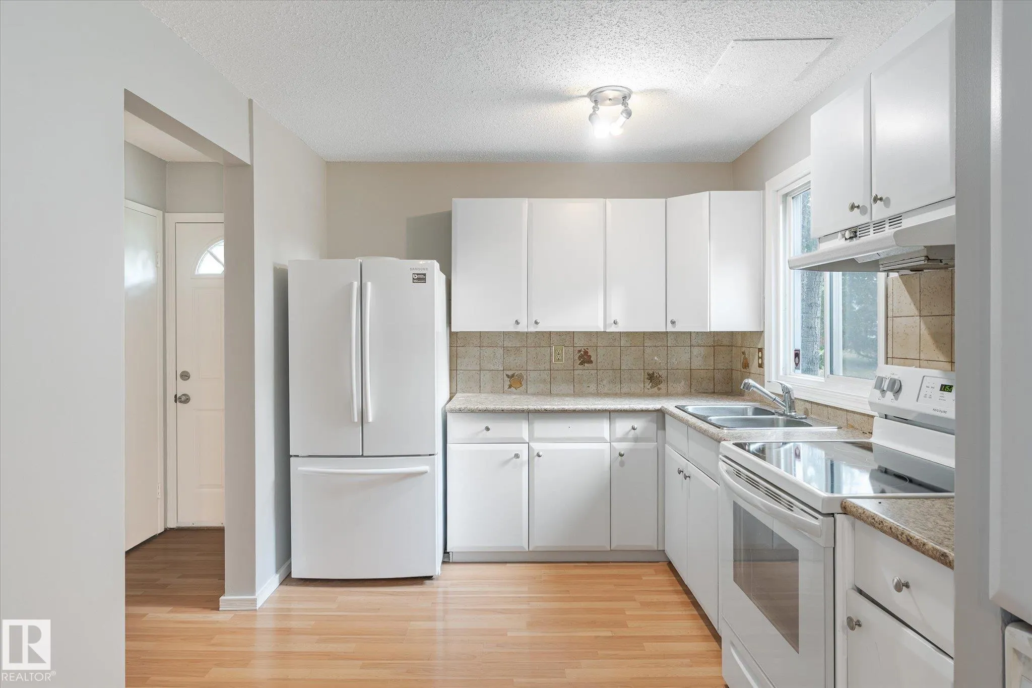 5312 MCLEOD Road