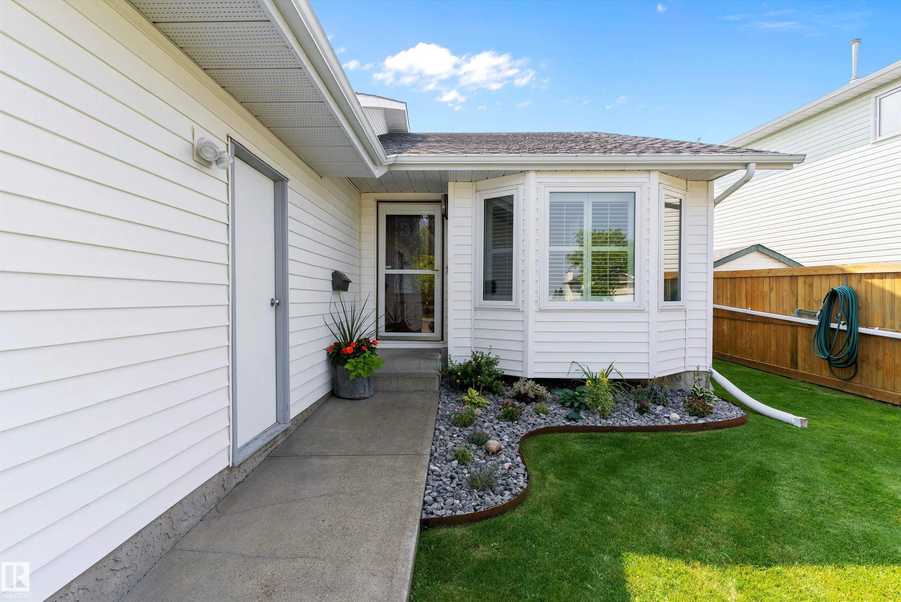 77 Meadowview Drive