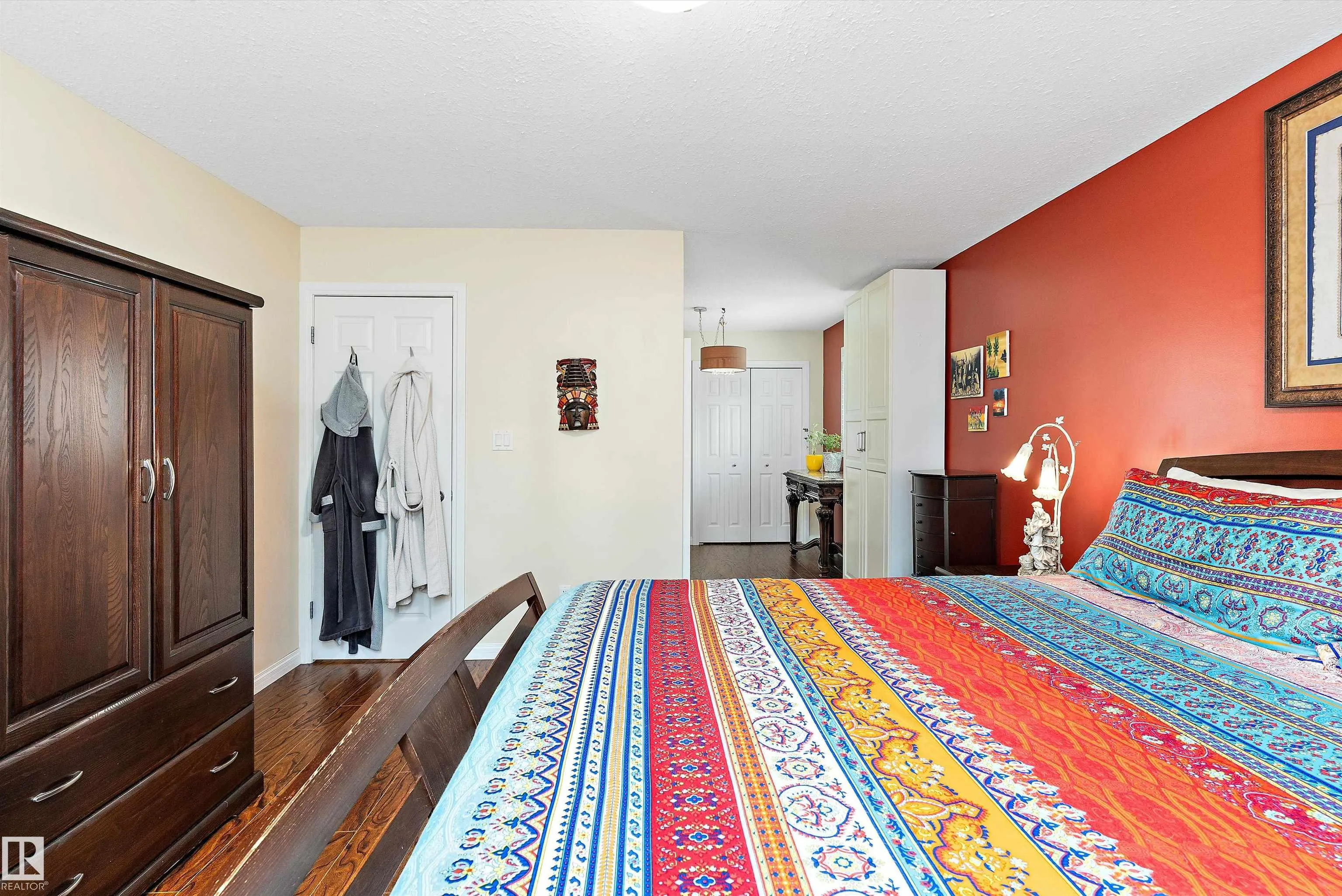 77 Meadowview Drive