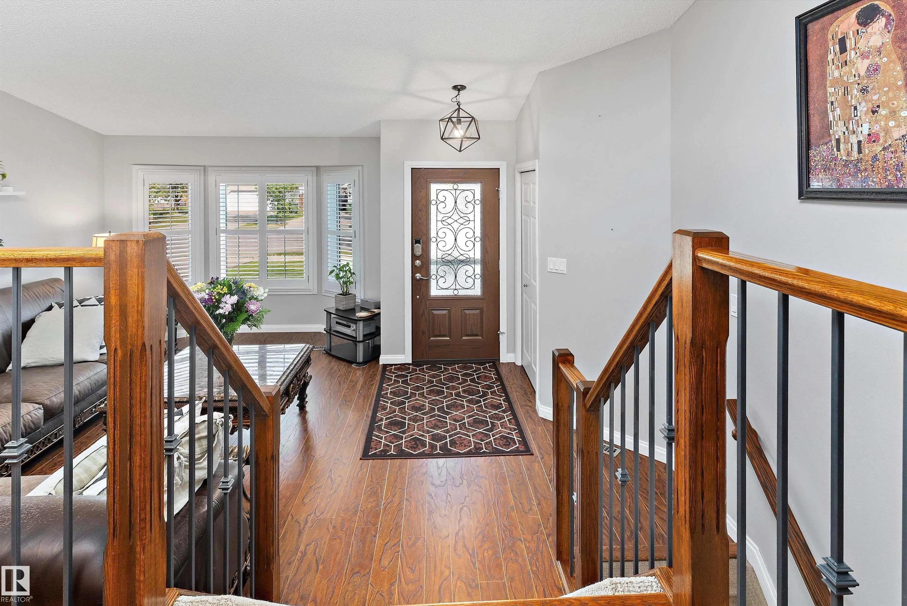 77 Meadowview Drive