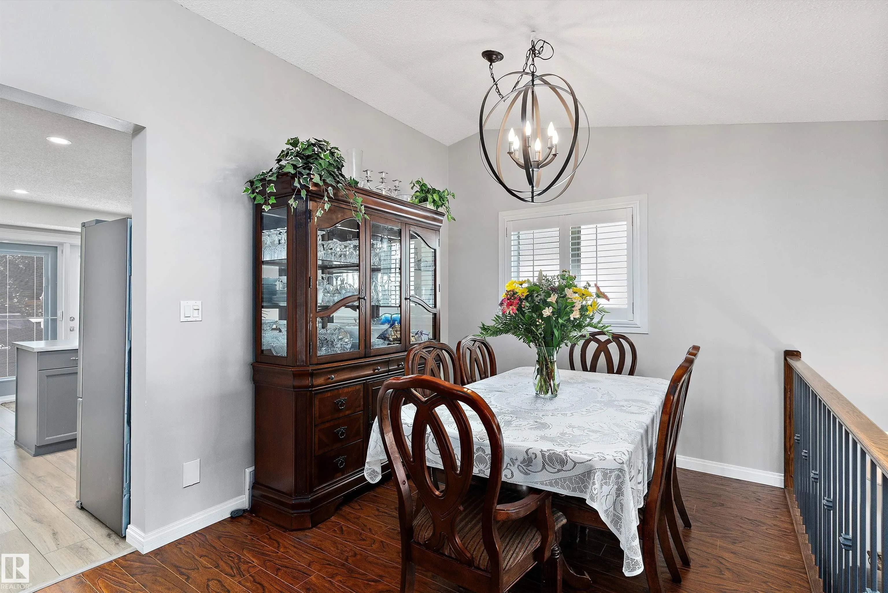 77 Meadowview Drive