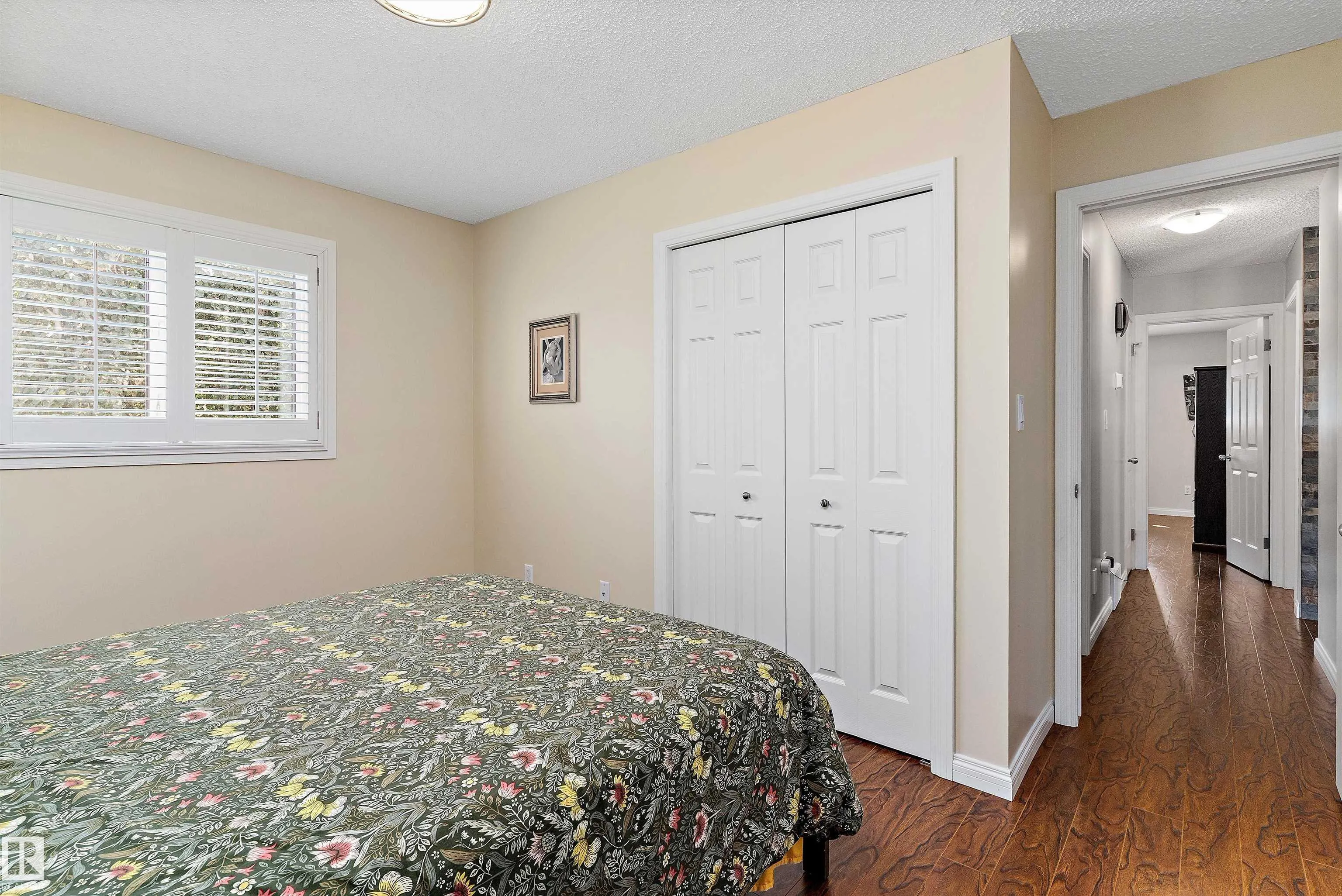 77 Meadowview Drive